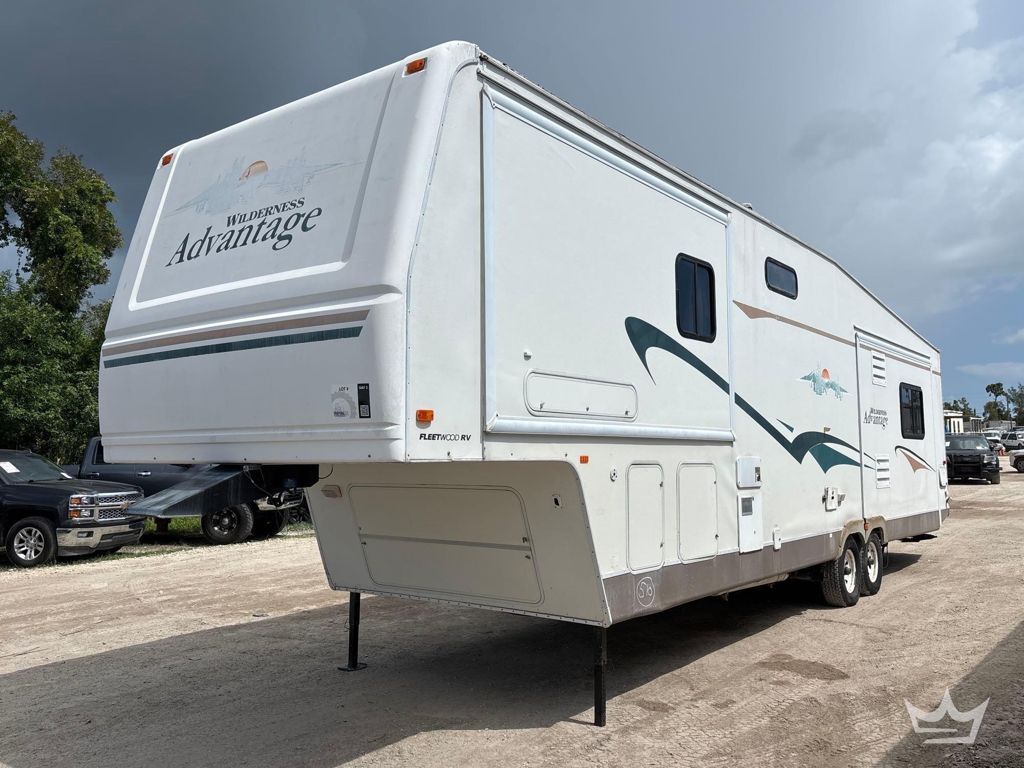 2004 Fleetwood Wilderness Advantage 365 BSQS 38FT T/A 5th Wheel Travel Trailer (A56859)