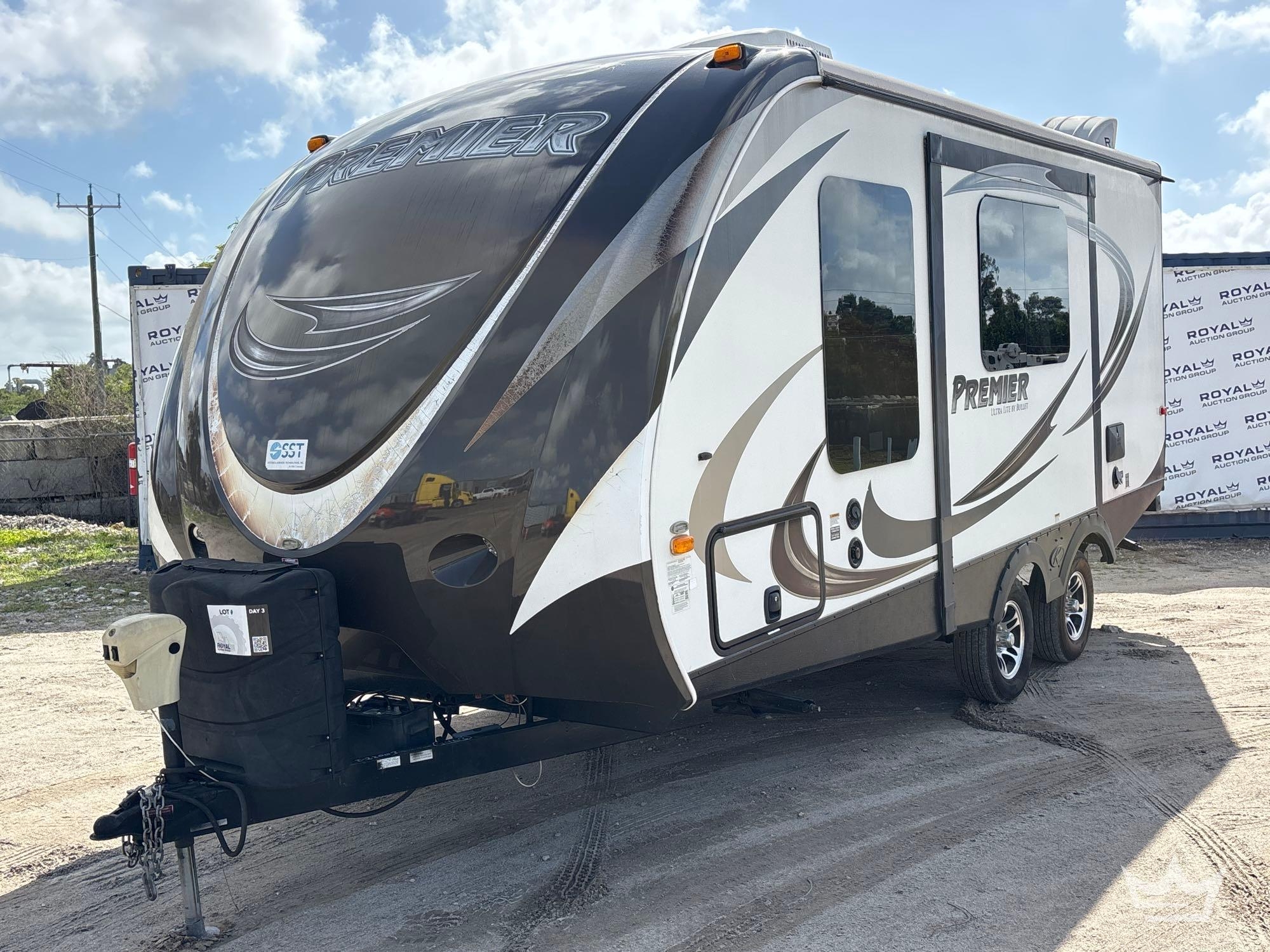 2013 Keystone RV Trailer (A64557)
