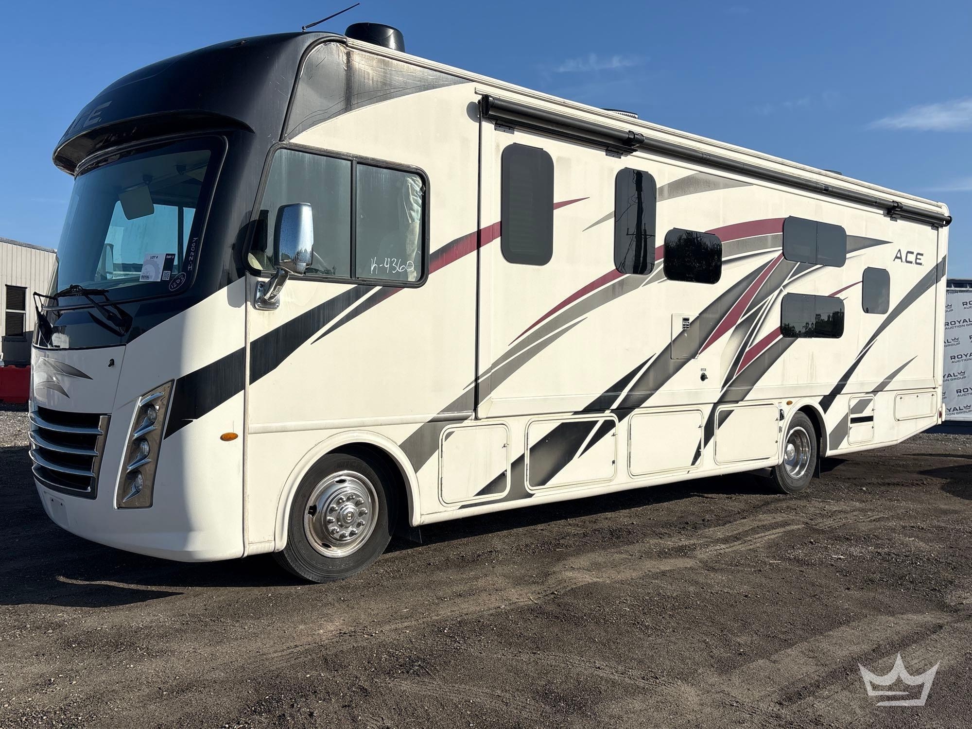 2020 Ford F-53 Thor A.C.E 32.3 33.5ft Class A Mobile Home (A64557)