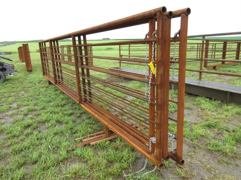 (4) Texas Built 25' Stand Alone Panels (A50515)