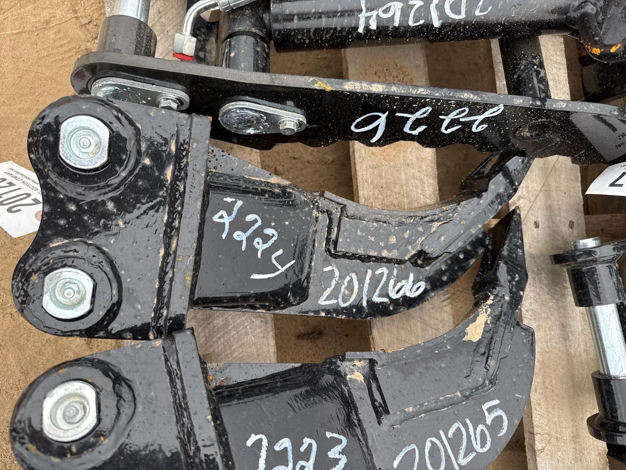 UNUSED IRANCH 1R EXCAVATOR RIPPER (A54757)