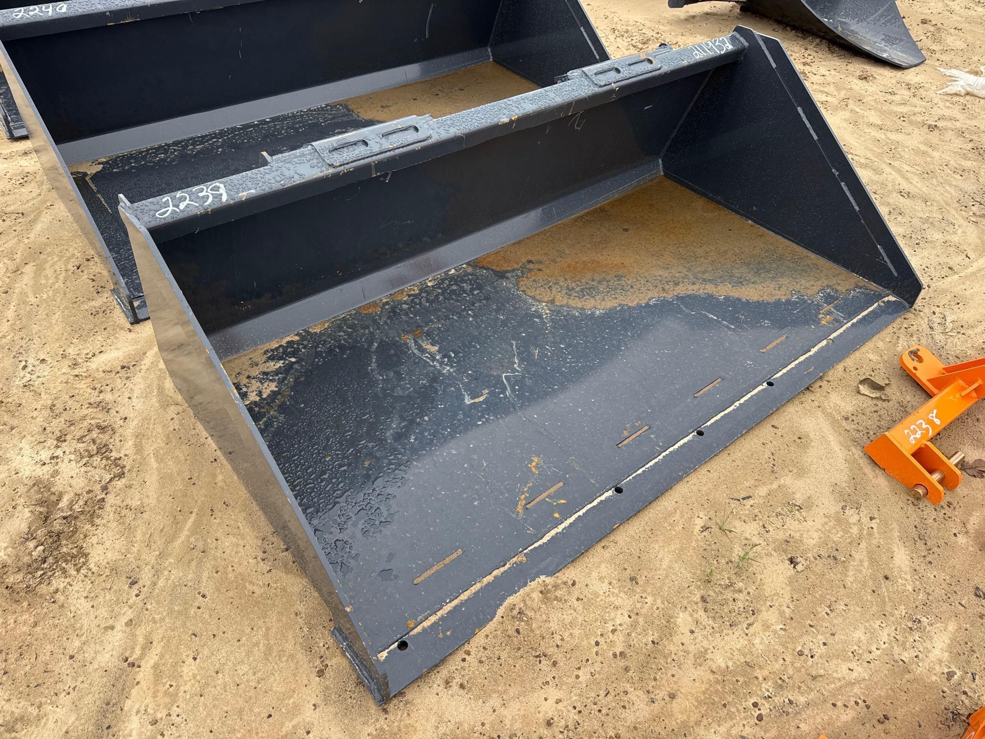 UNUSED WOLVERINE TDB-11-66W-66" BUCKET (A64281)