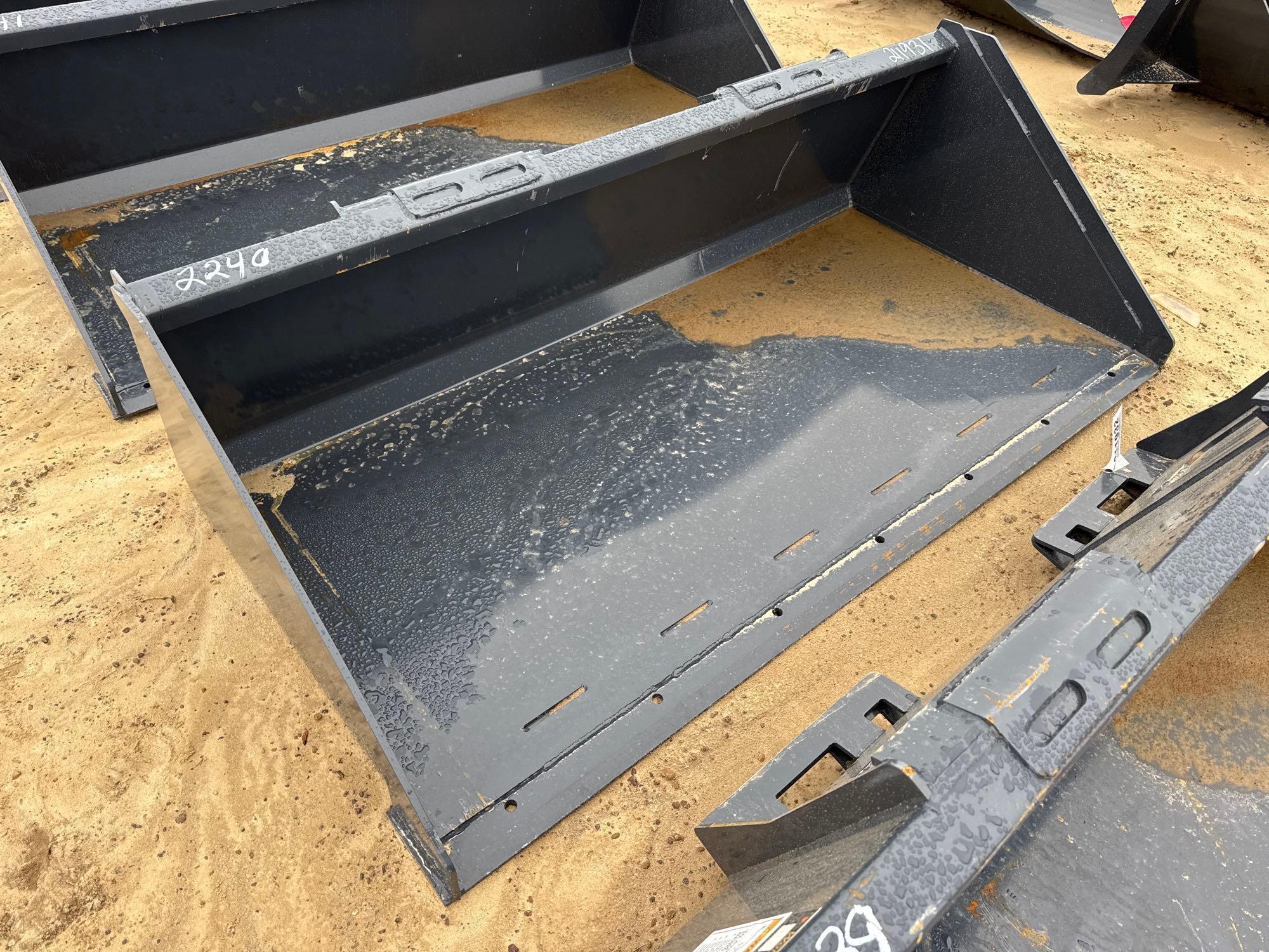 UNUSED WOLVERINE TDB-11-72W-72" BUCKET (A64281)