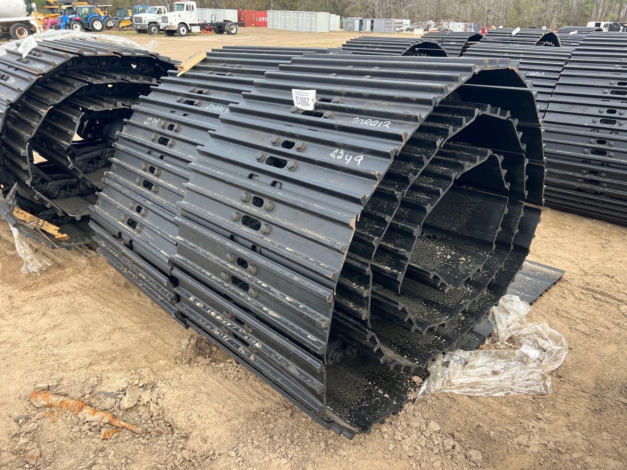 (2) UNUSED 31" X 8 MM EXCAVATOR TRACKS W/ PINS (A60432)