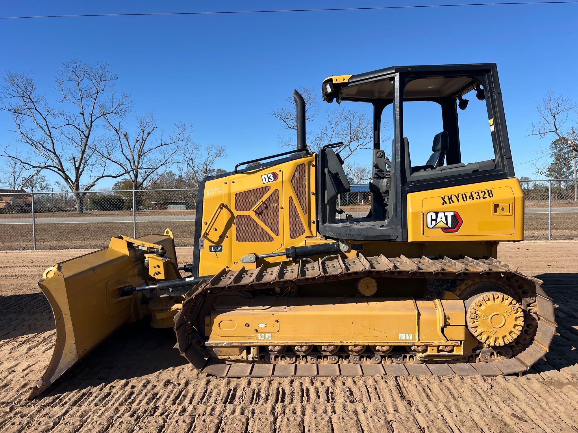 2023 CATERPILLAR D3 LGP CRAWLER DOZER (A60429)