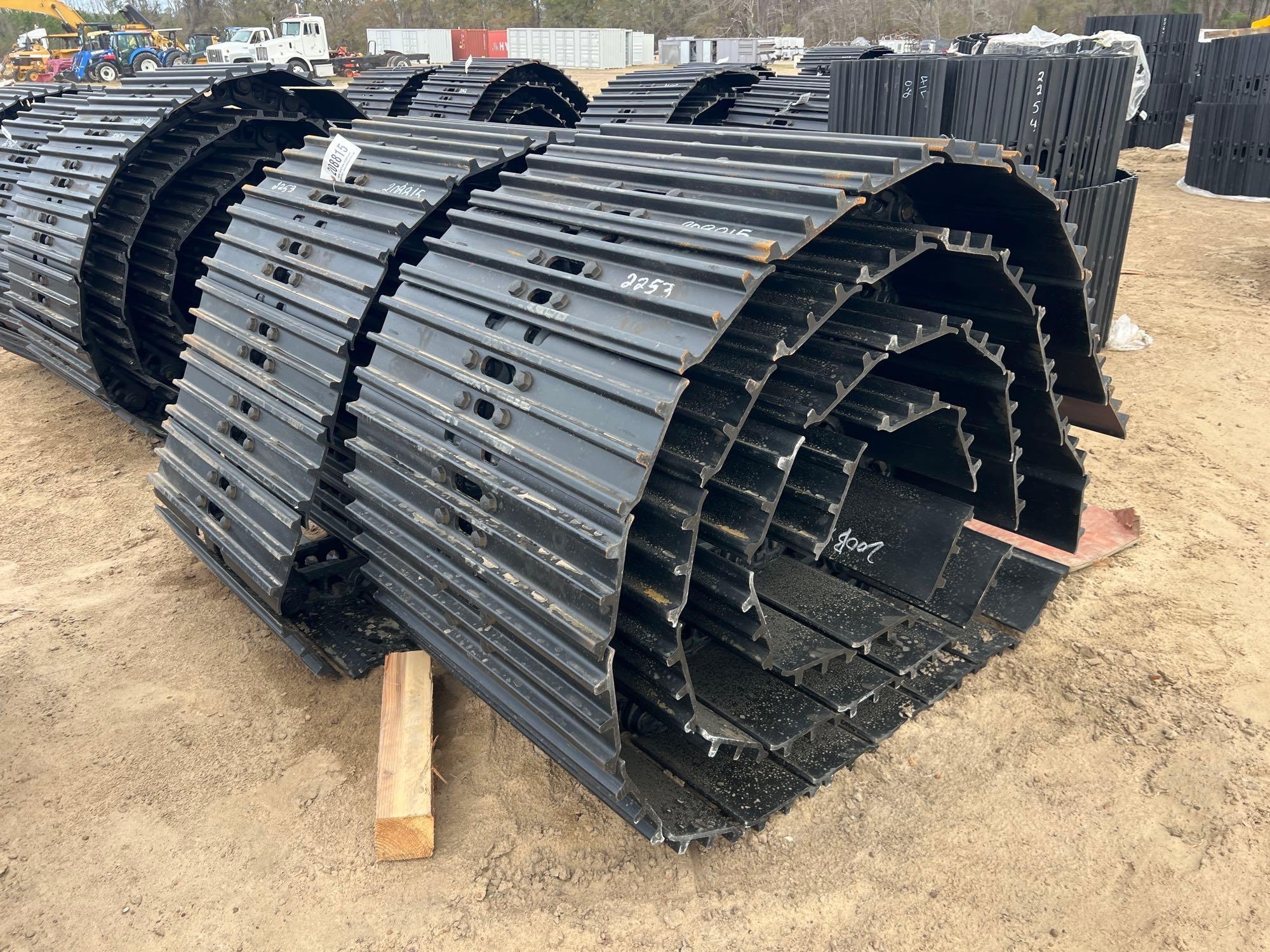 (2) UNUSED 31" X 8 MM EXCAVATOR TRACKS W/ PINS (A60432)