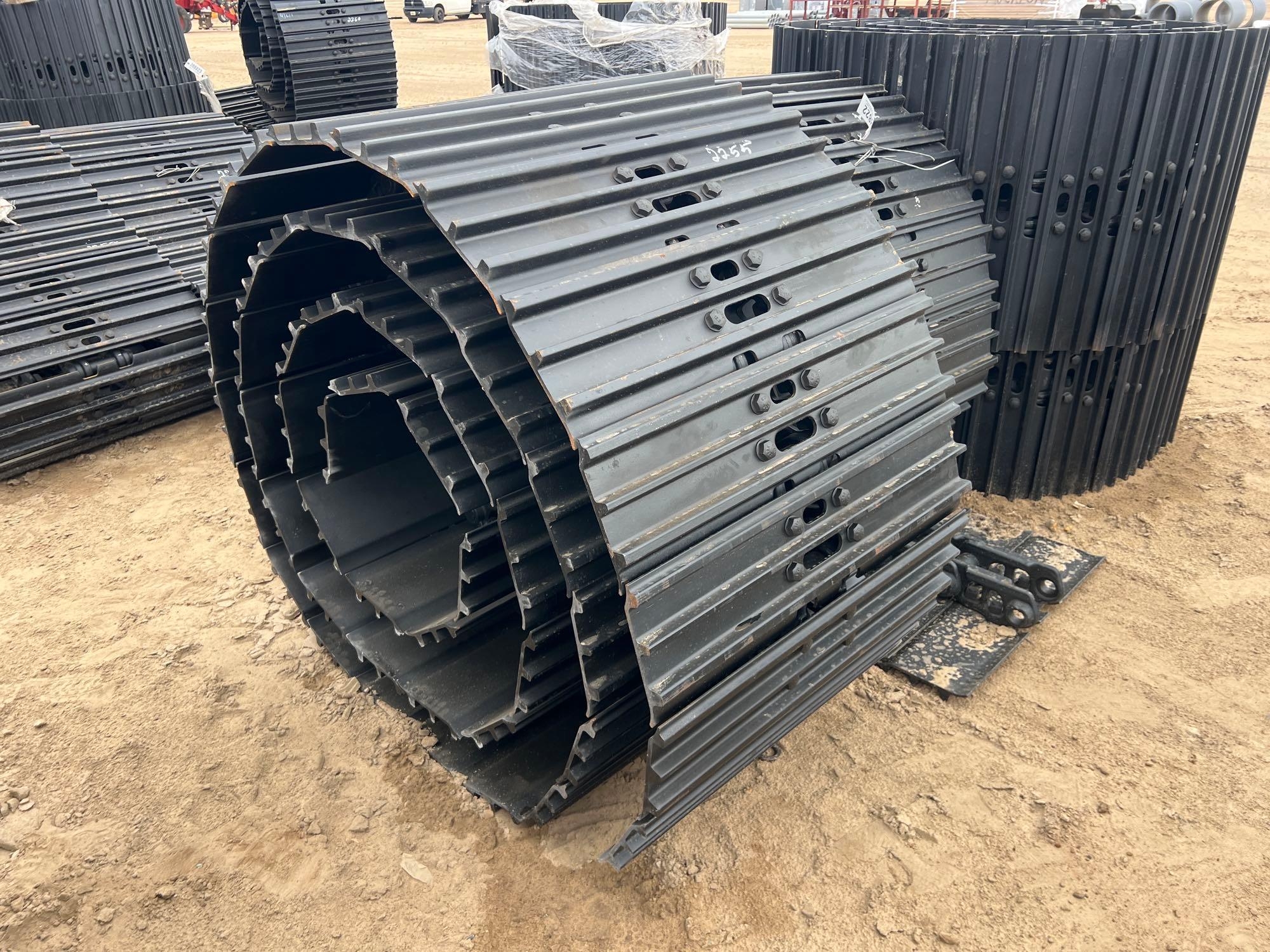 (2) UNUSED 31" X 8 MM EXCAVATOR TRACKS W/ PINS (A60432)