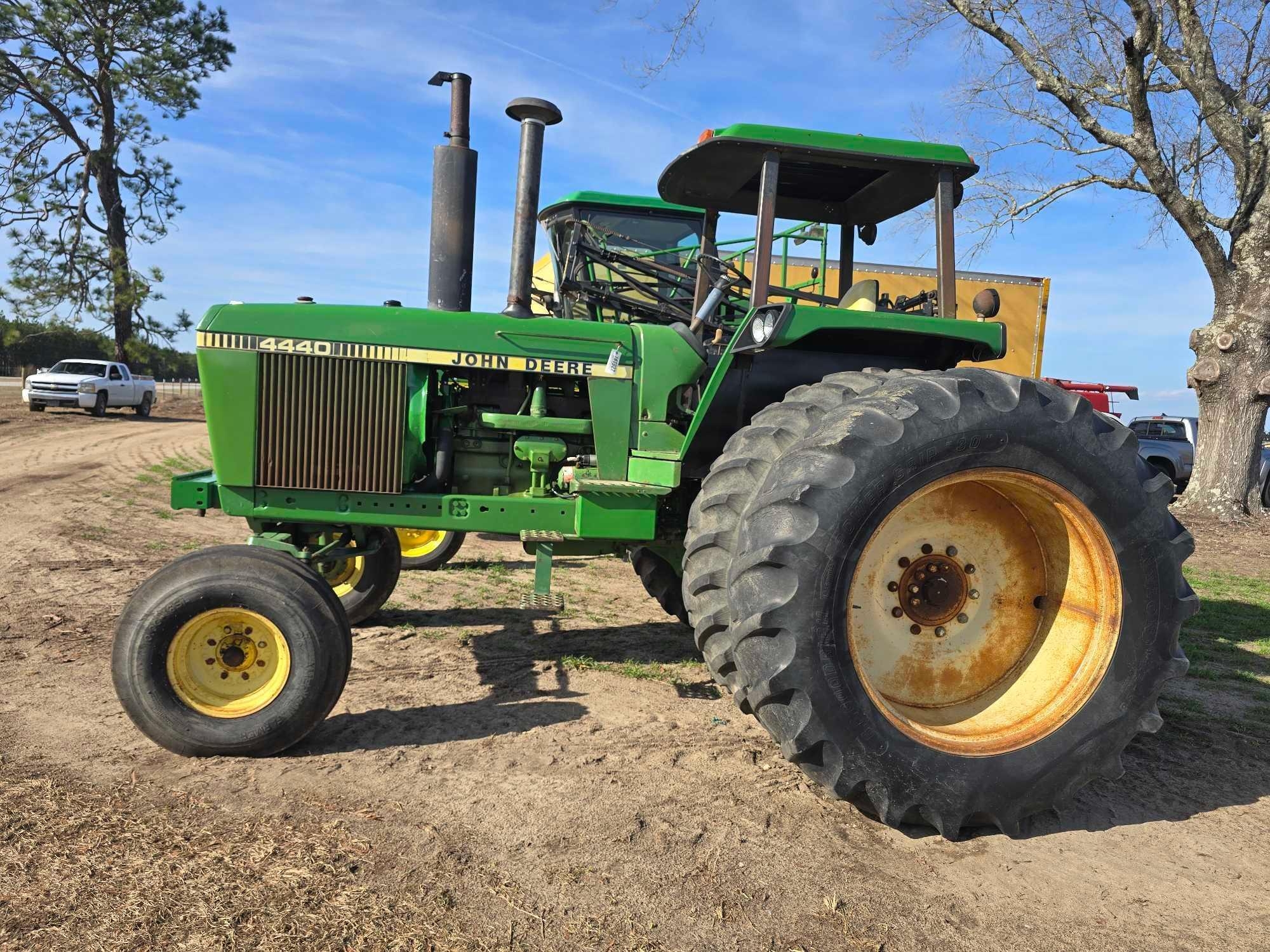 JOHN DEERE 4440 TRACTOR (A63290)