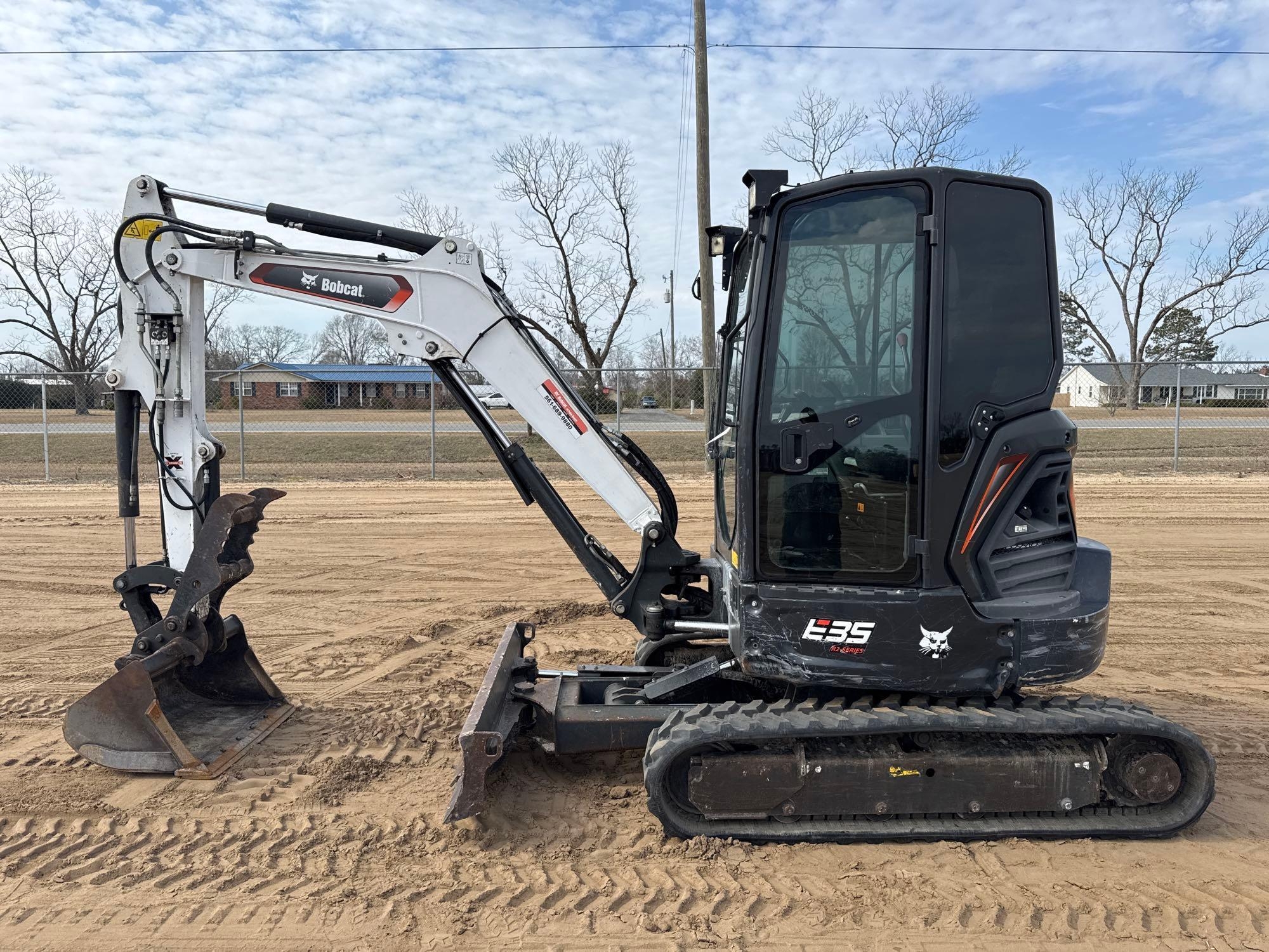 2022 BOBCAT E35 R2-SERIES PLATINUM EXCAVATOR (A62129)