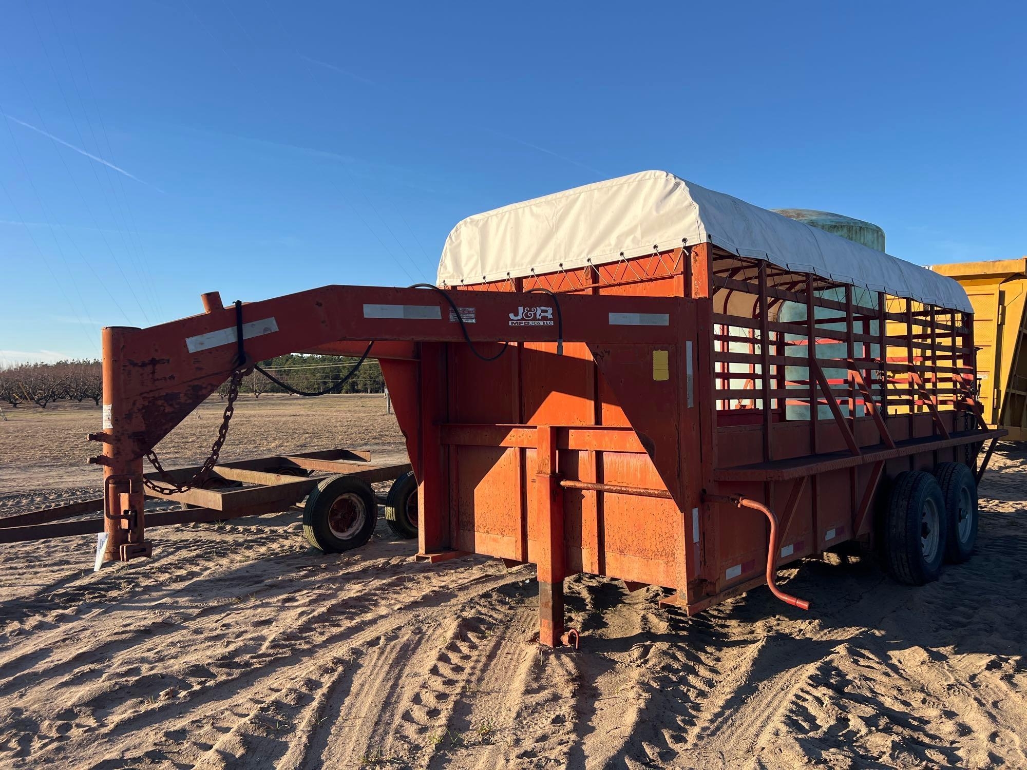 J&R T/A GOOSENECK LIVESTOCK TRAILER (A63290)