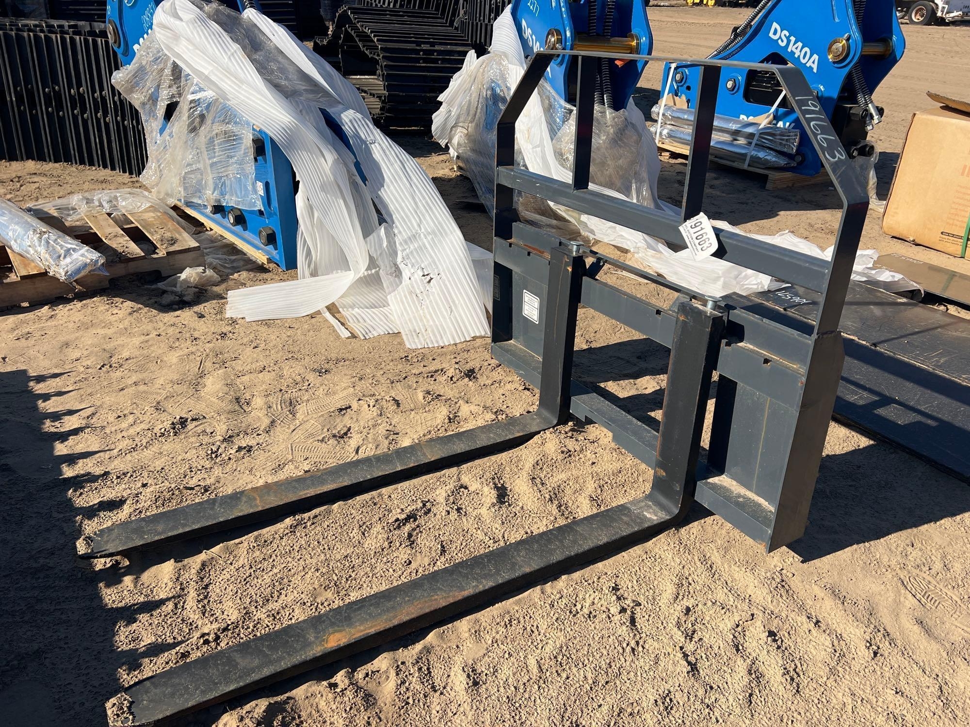 SKID STEER QUICK ATTACH PALLET FORKS W/ 48" FORKS (A60432)