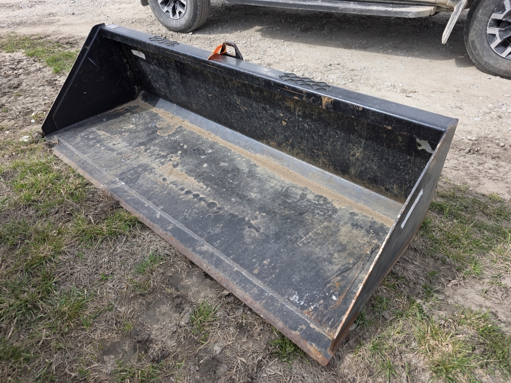 Industrias America 84" Skidsteer Quick Attach Bucket (A66408)