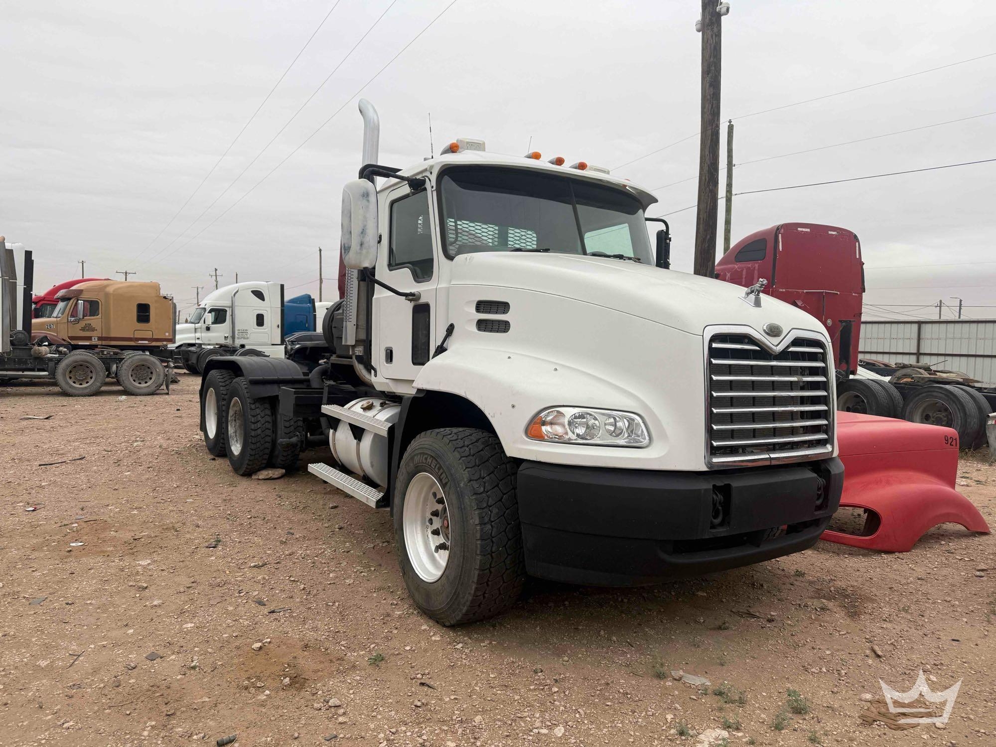 2006 Mack Kill Truck (A64194)