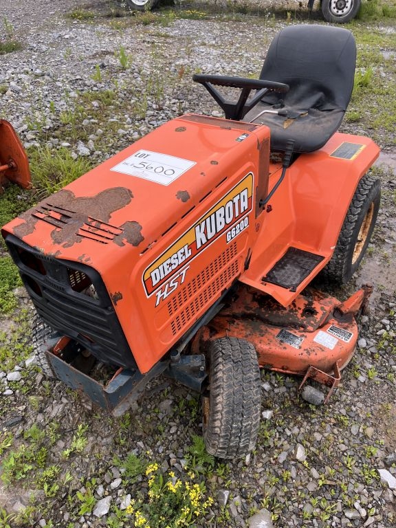 Kubota G6200 Lawn Tractor,  NO ENGINE PARTS ONLY  (A47371)