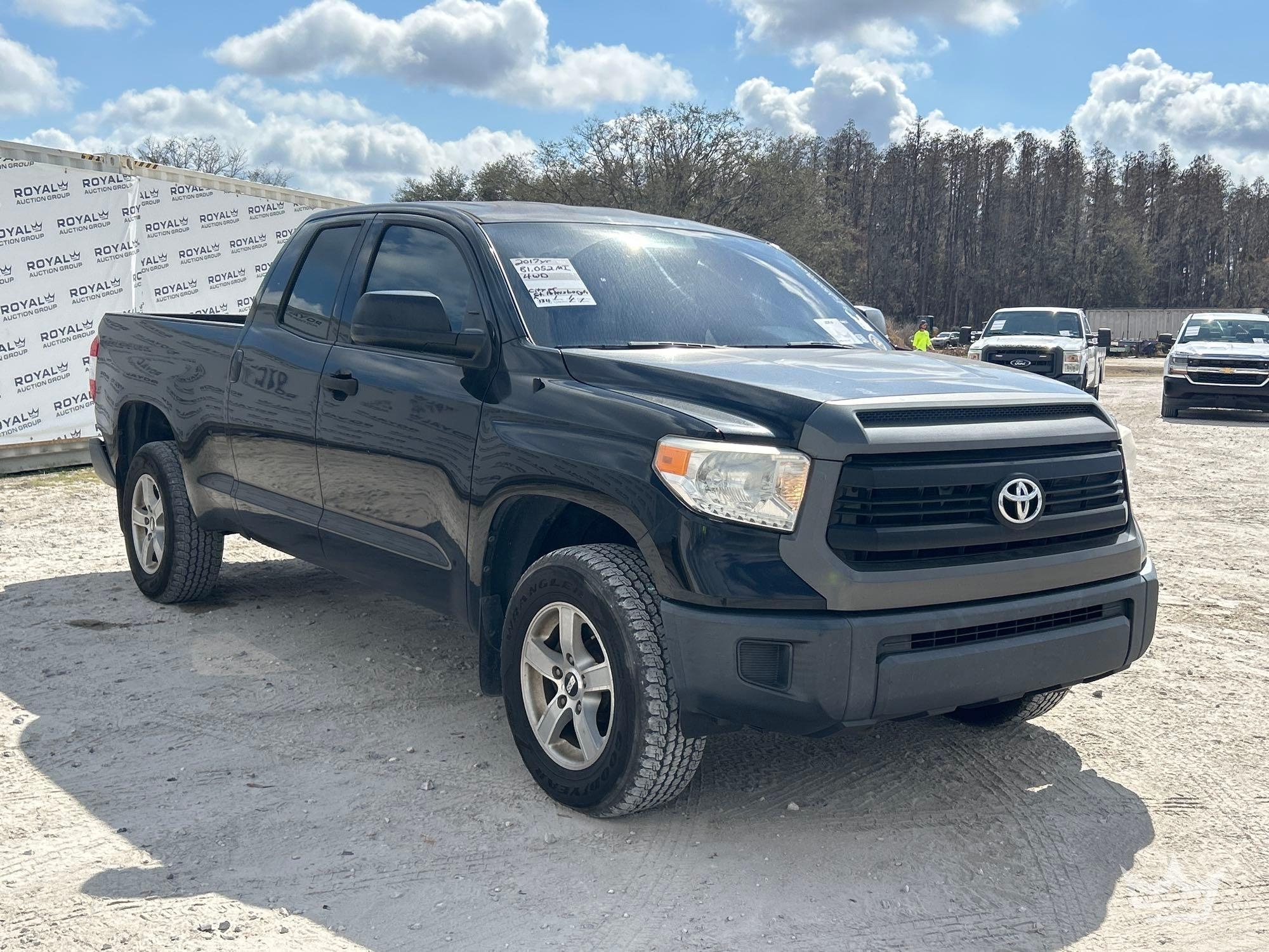 2017 Toyota Tundra 4x4 Crew Cab Pickup Truck (A61573)