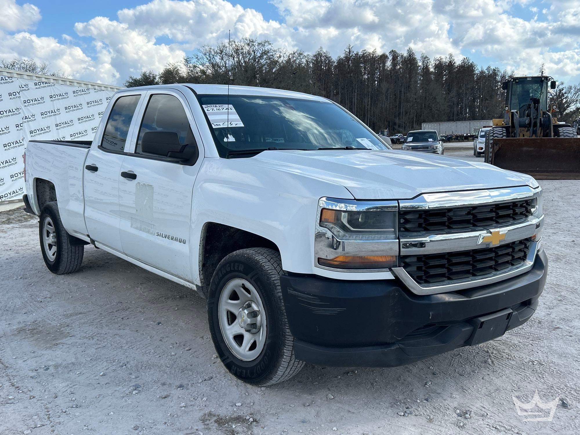 2016 Chevrolet Silverado 1500 Crew Cab Pickup Truck (A61573)