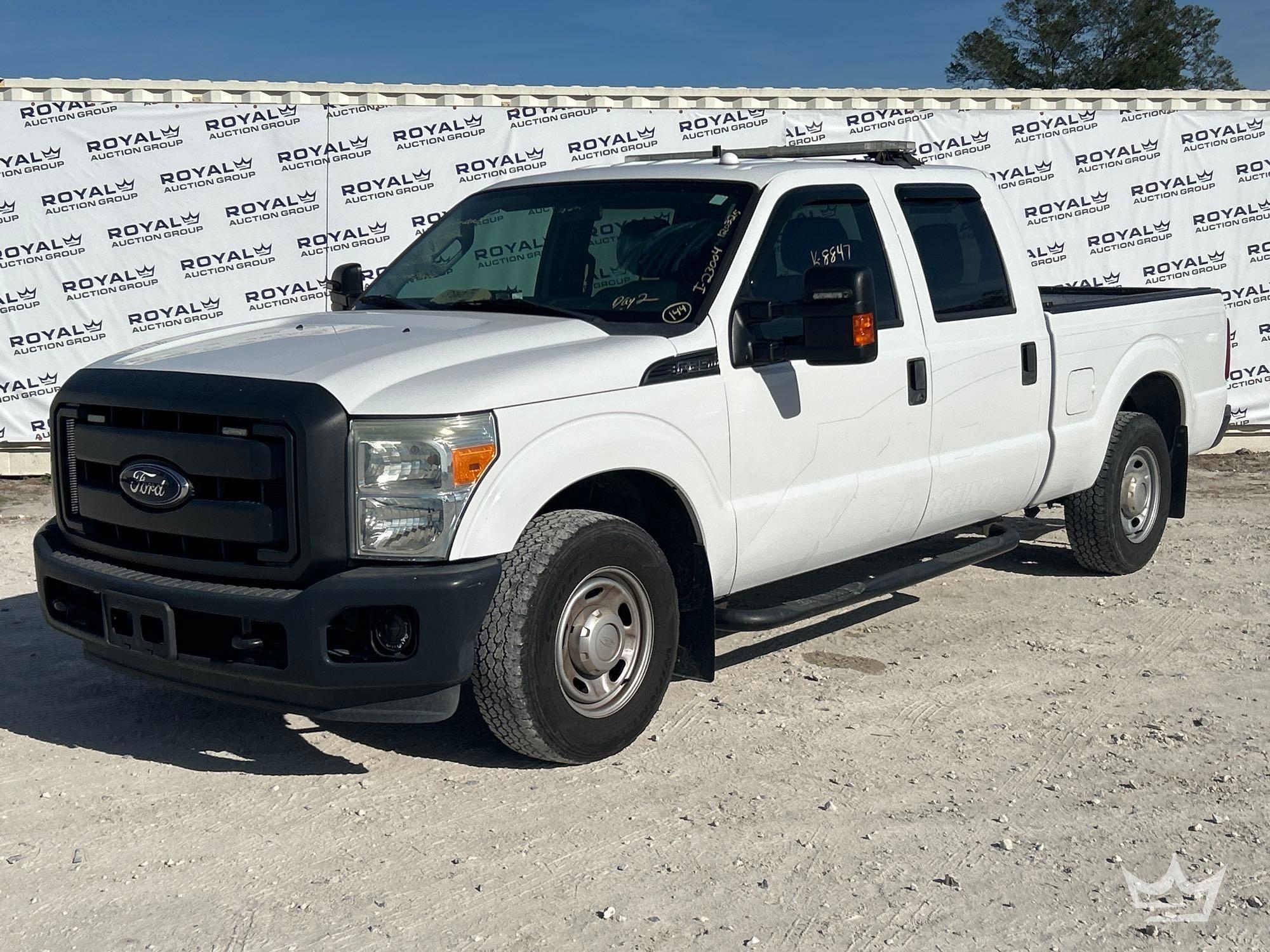 2015 Ford F-250 Crew Cab Pickup Truck (A59230)