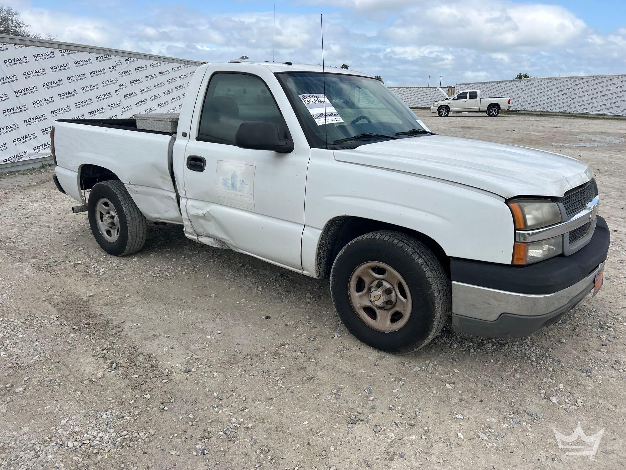 2004 Chevrolet Silverado 1500 Pickup Truck (A64556)