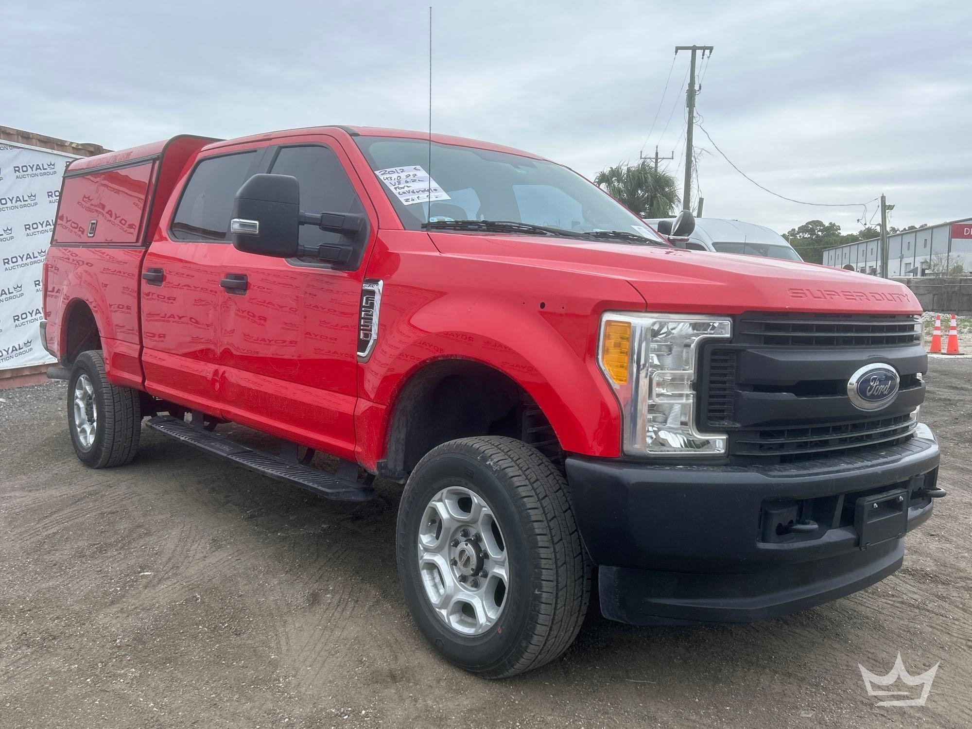 2017 Ford F-250 4x4 Crew Cab Pickup Truck (A64556)