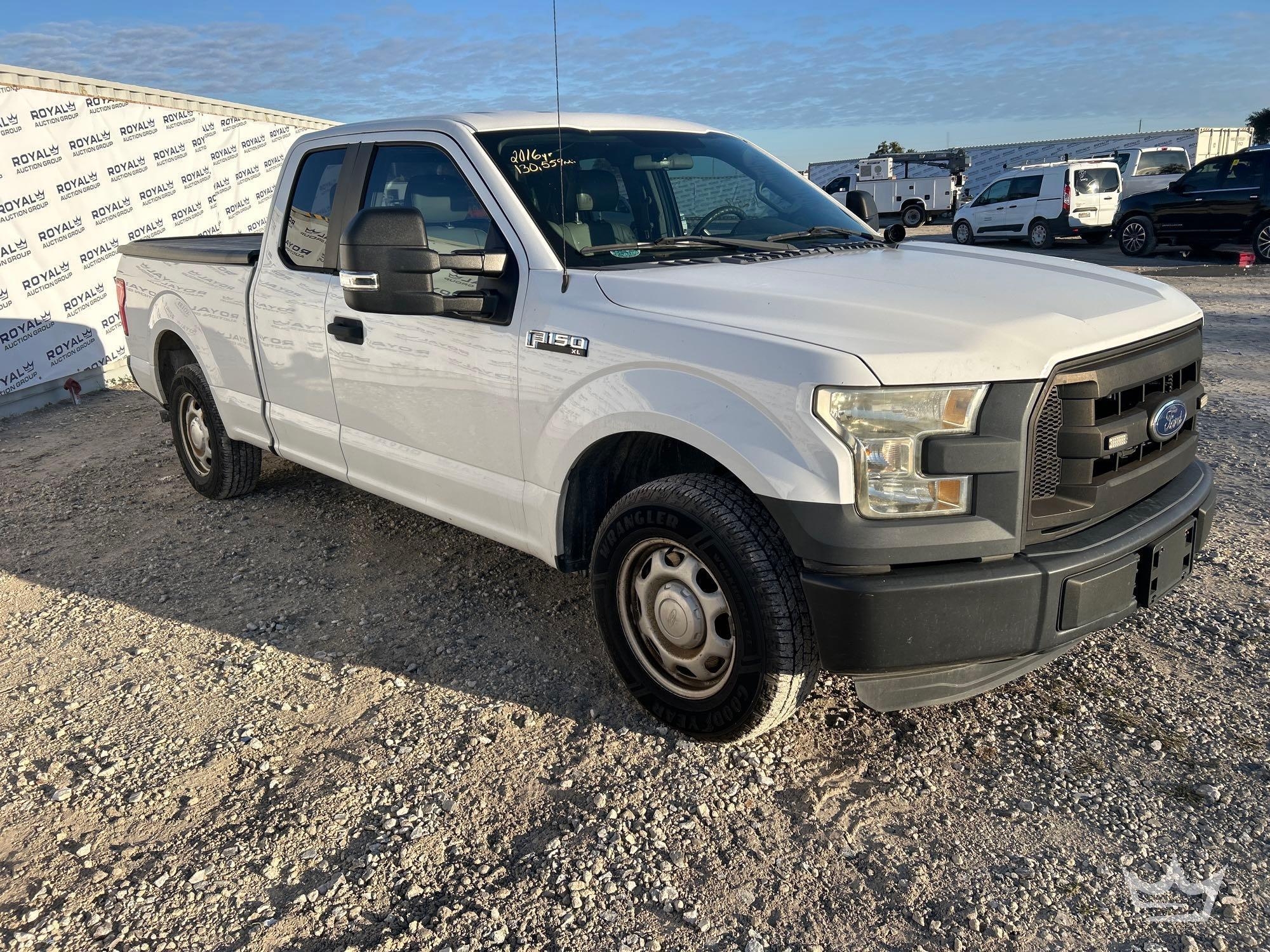 2016 Ford F-150 Ext. Cab Pickup Truck (A59230)