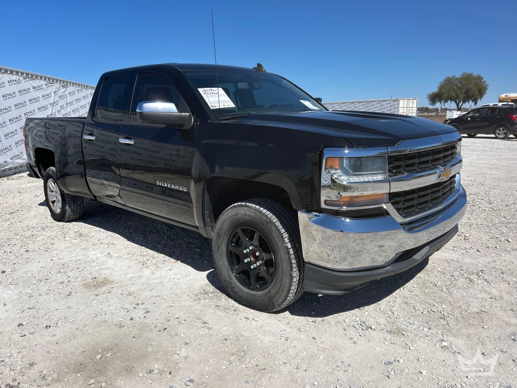 2018 Chevrolet Silverado1500 Crew Cab Pickup Truck (A61573)
