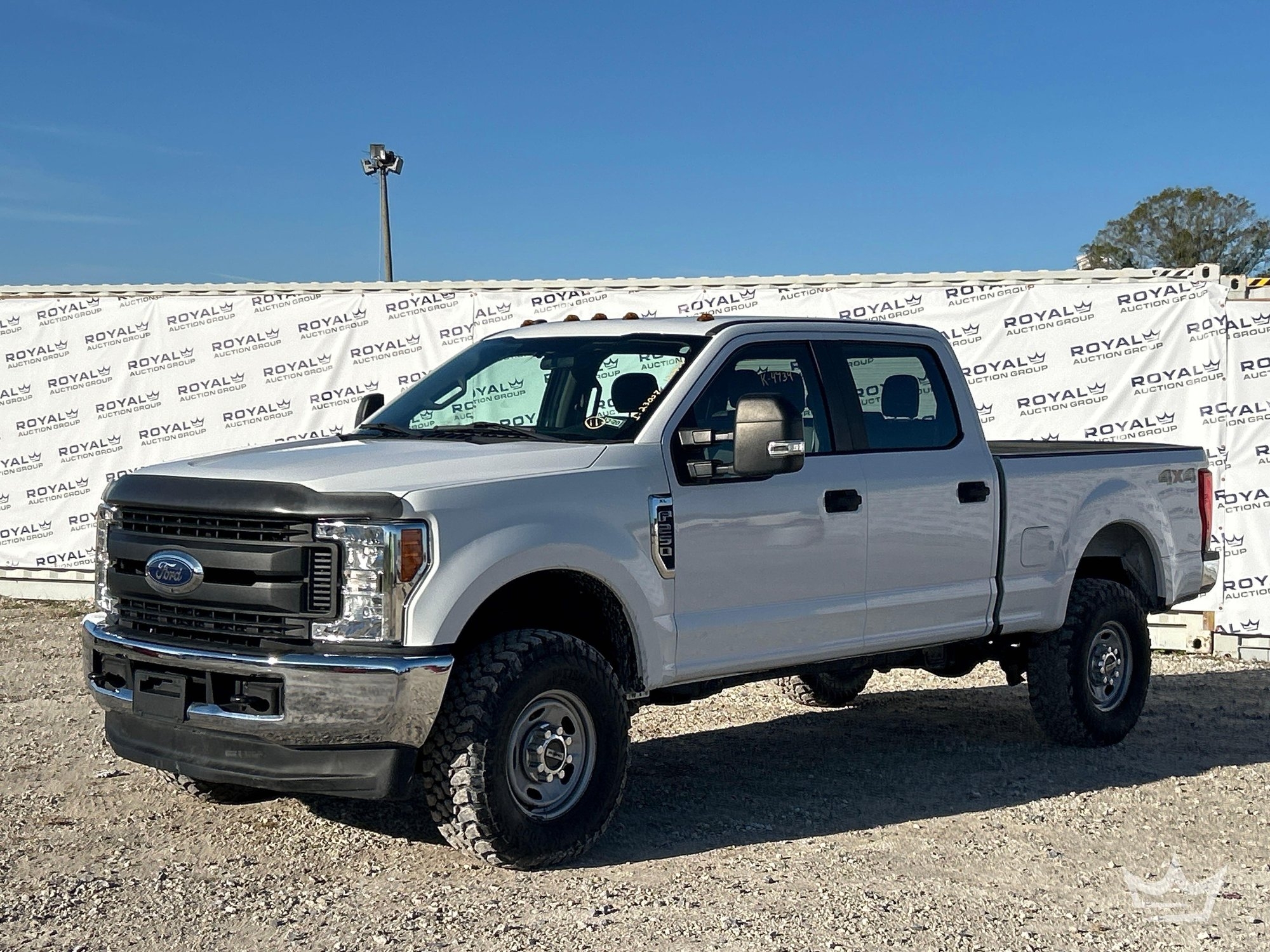 2019 Ford F-350 4x4 Crew Cab Pickup Truck (A59230)