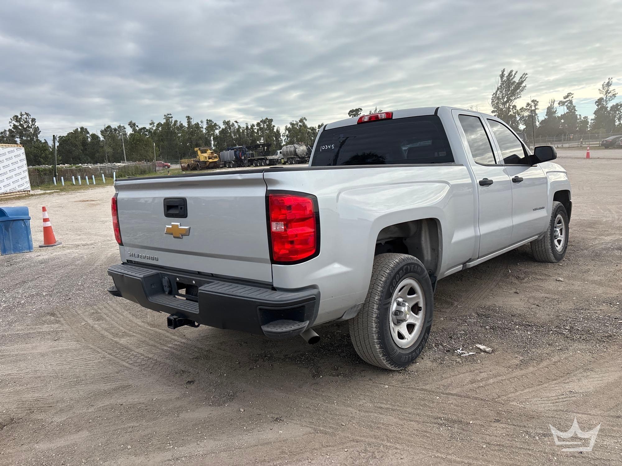 2017 Chevrolet Silverado 1500 Crew Cab Pickup Truck (A61568)