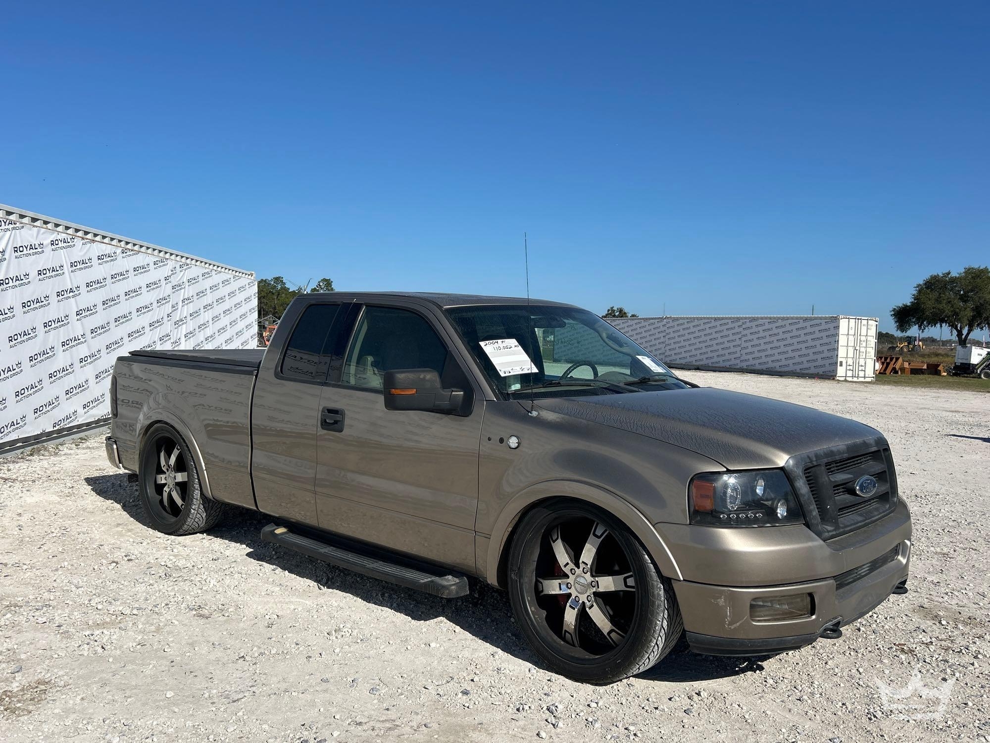 2004 Ford F-150 Ext. Cab Pickup Truck (A59230)