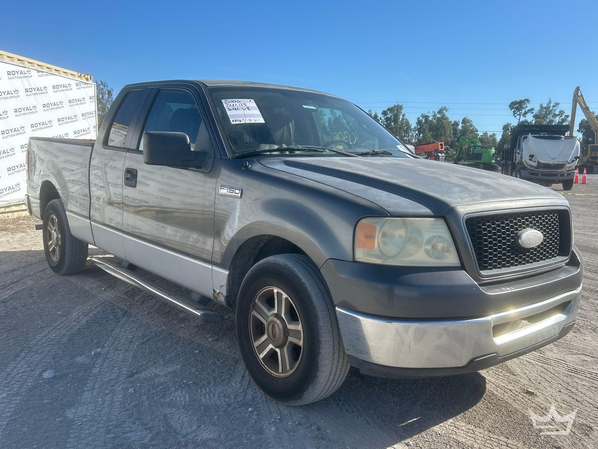 2006 Ford F-150 Ext. Cab Pickup Truck (A61573)