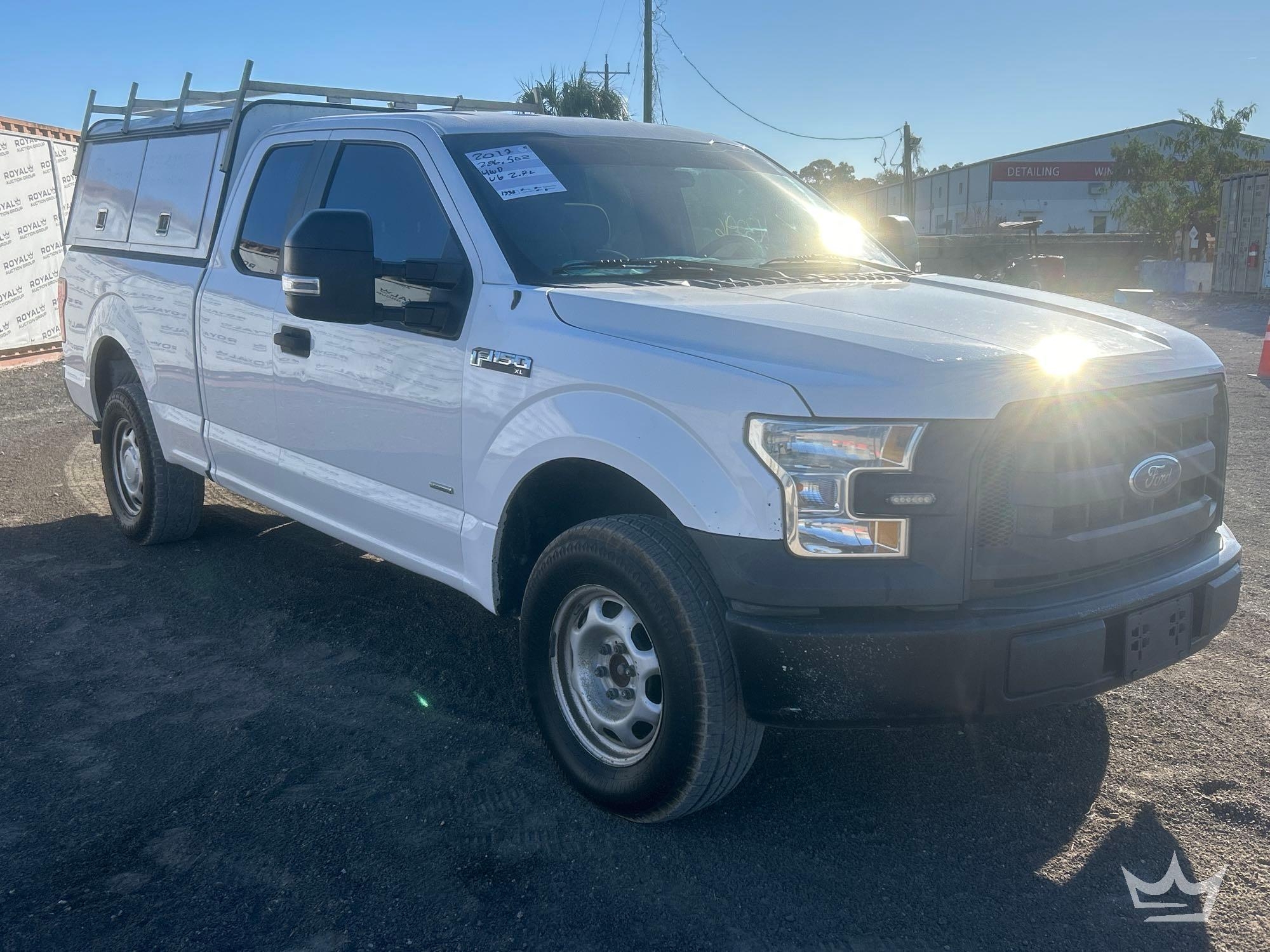 2017 Ford F-150 4x4 Ext. Cab Pickup Truck (A61573)