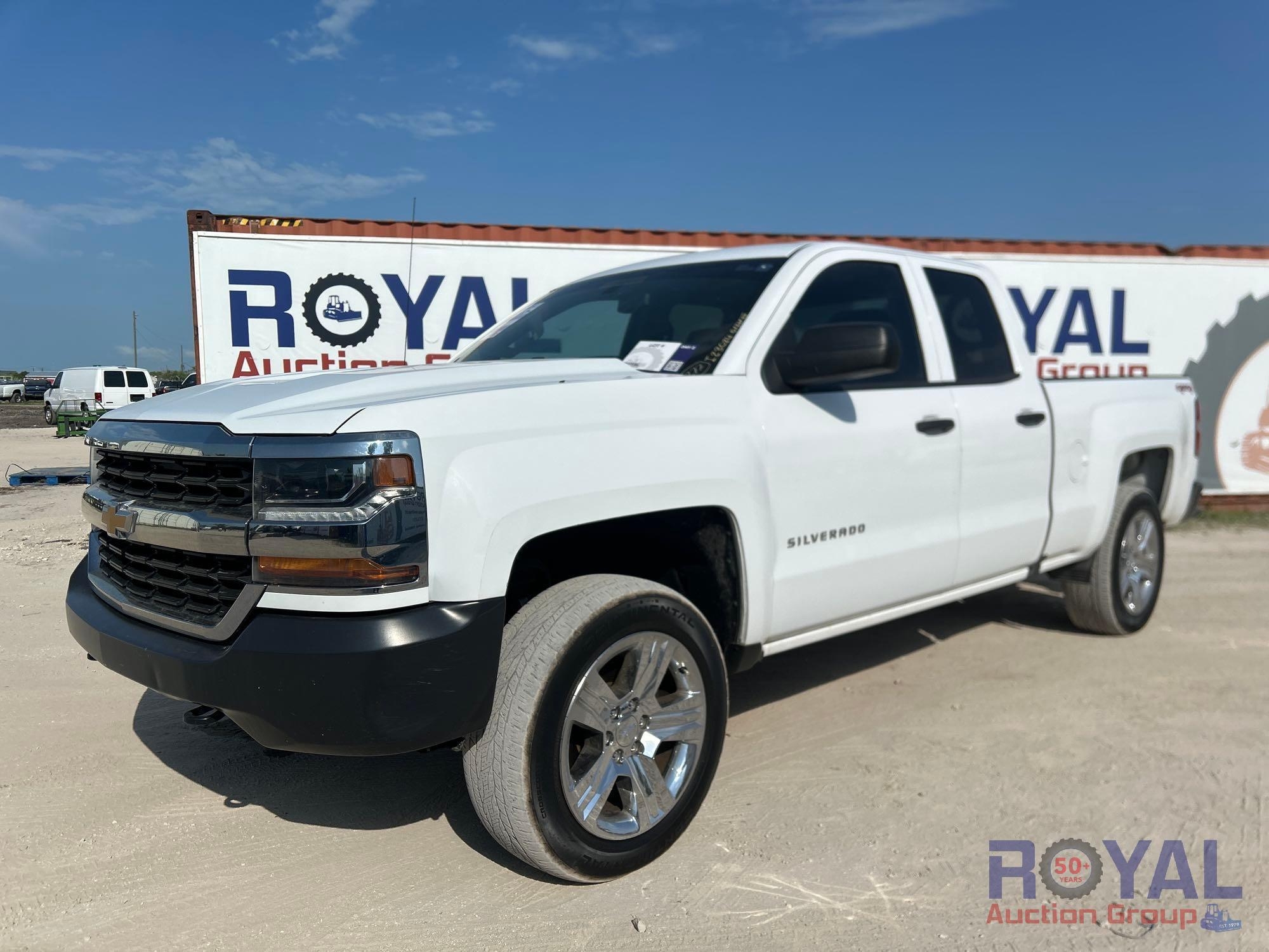 2017 Chevrolet Silverado 1500 4x4 Crew Cab Pickup Truck (A46684)