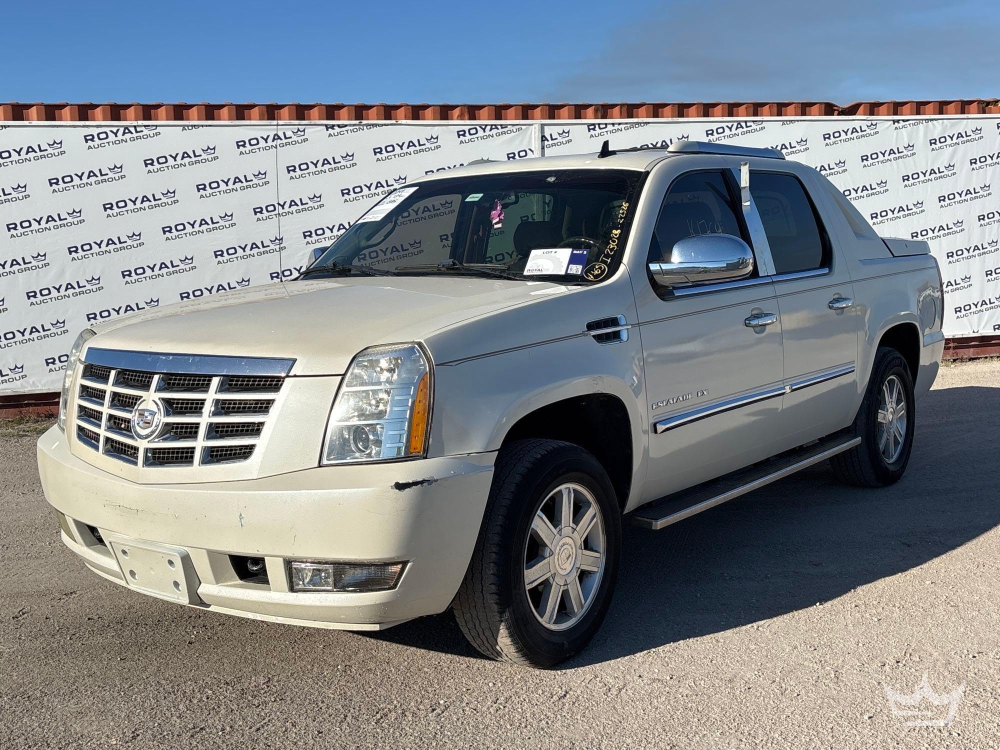 2011 Cadillac Escalade AWD Crew Cab Pickup Truck (A61573)