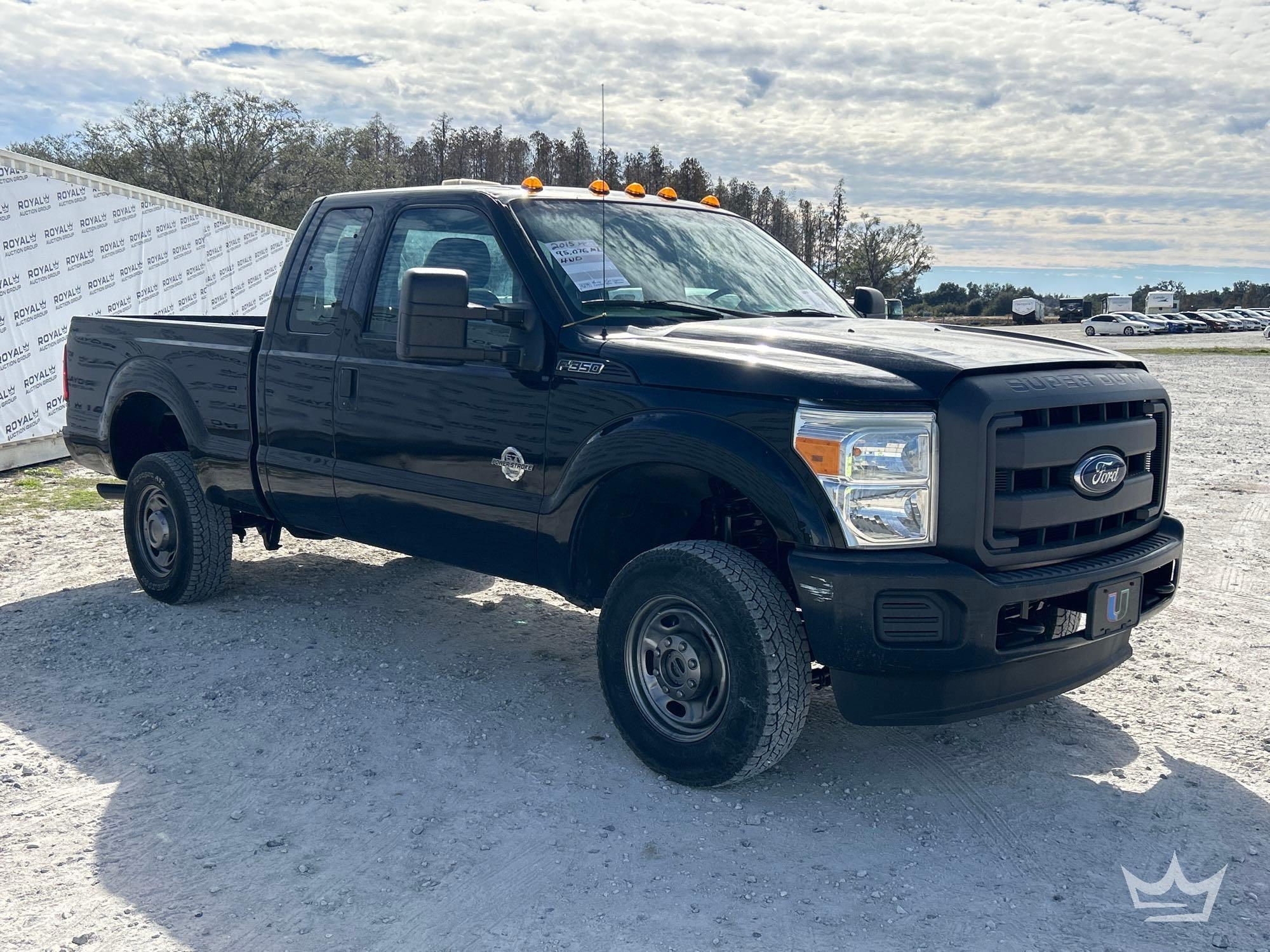 2015 Ford F-350 4x4 Ext. Cab Pickup Truck (A59230)