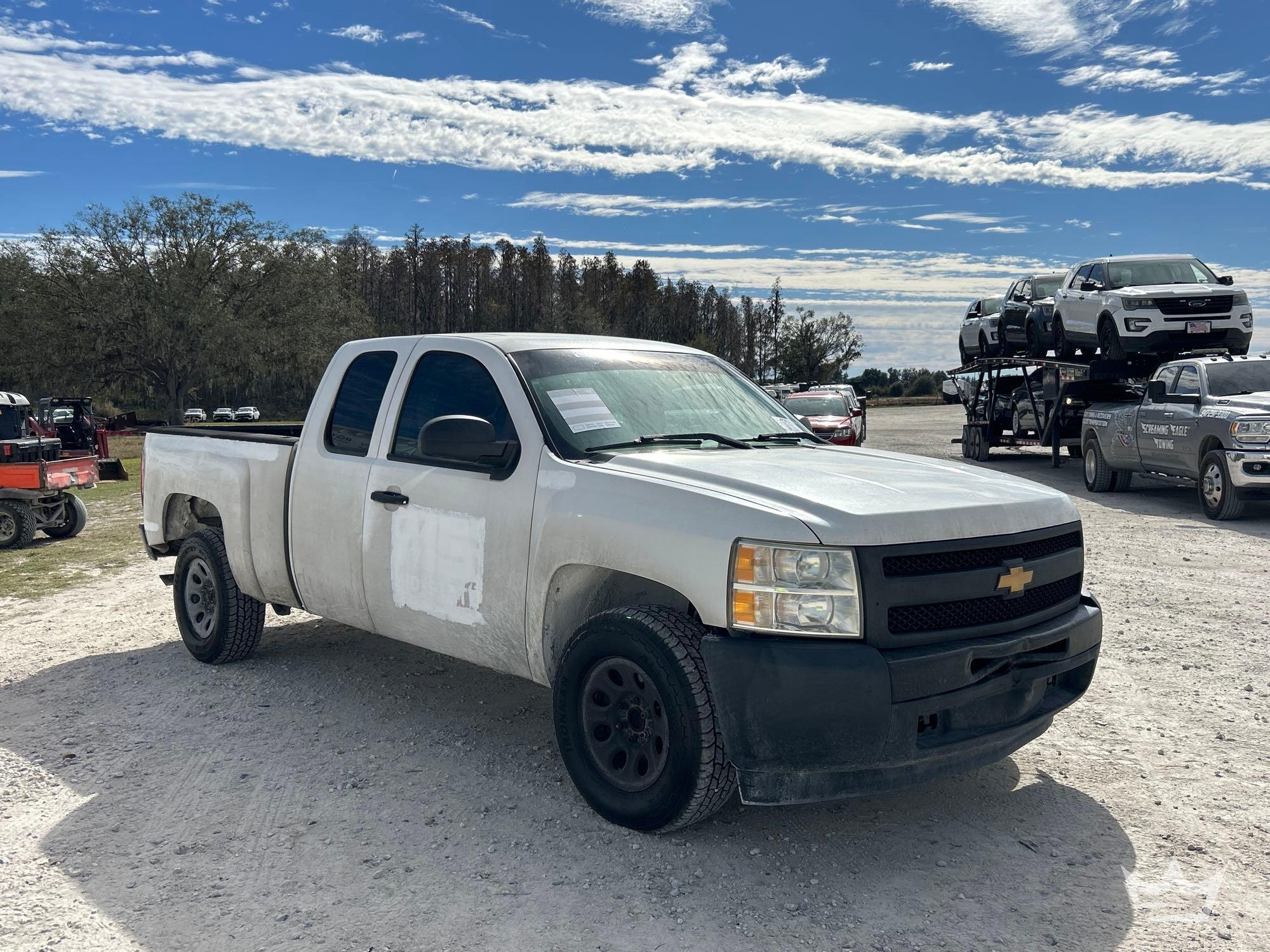 2013 Chevrolet Silverado 1500 Ext. Cab Pickup Truck (A59230)