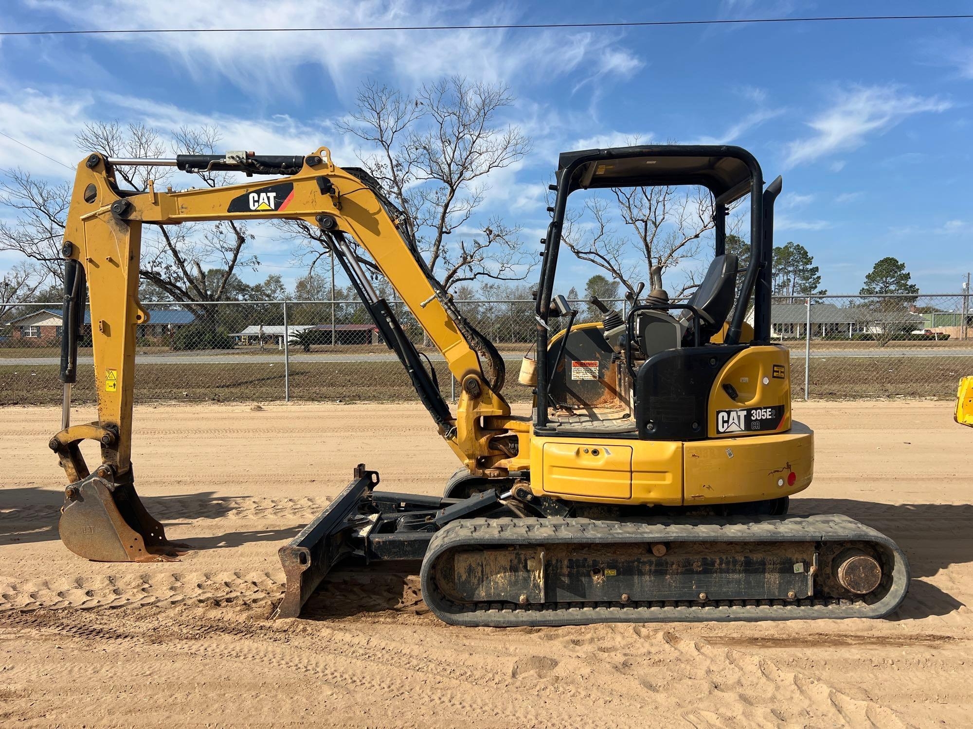2019 CATERPILLAR 305E2 CR EXCAVATOR (A52709)