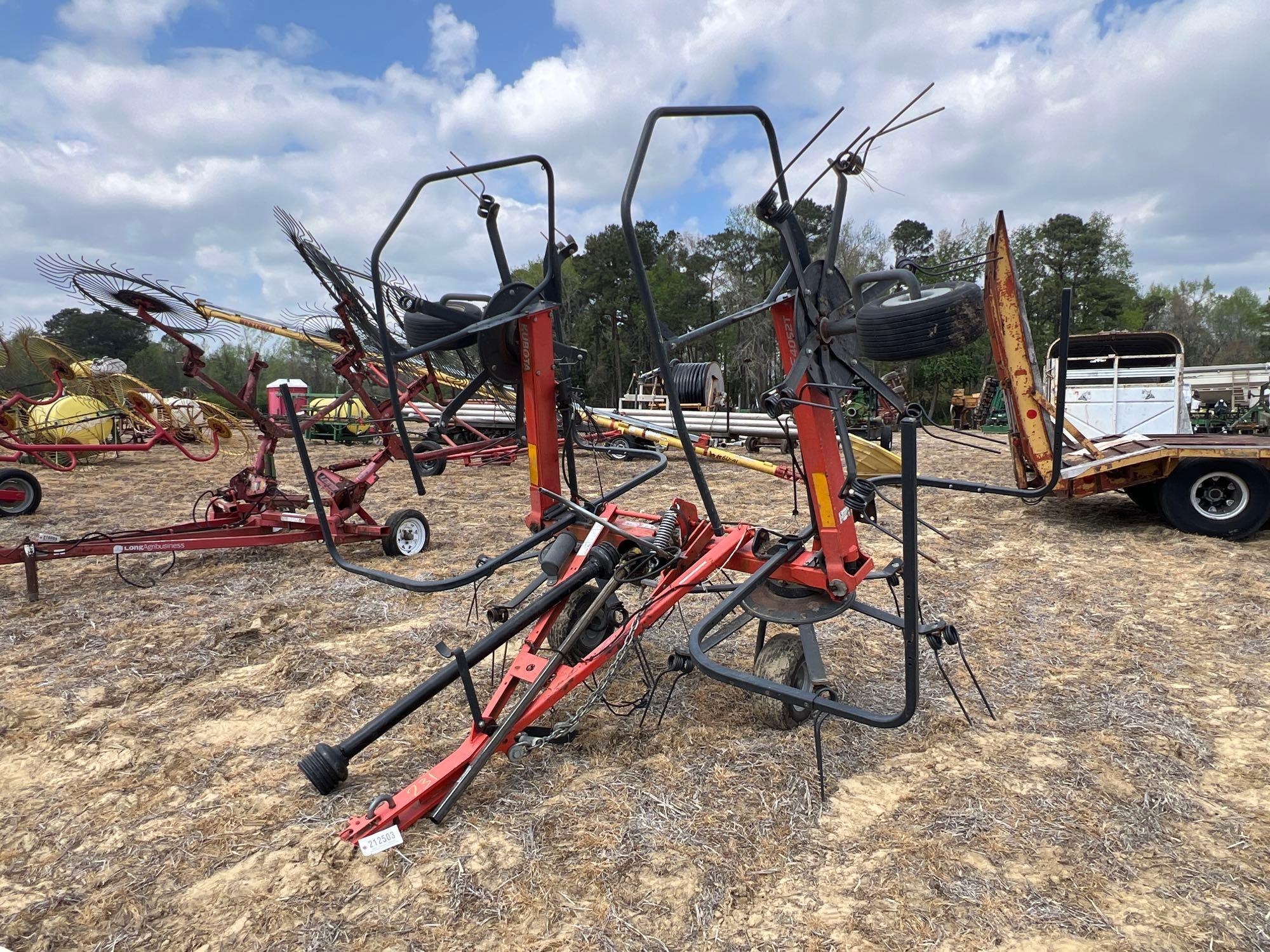 KUBOTA 4 BASKET HAY TEDDER (A64278)