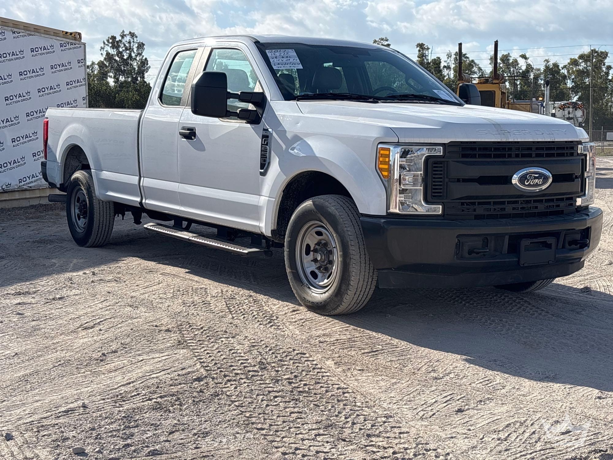 2017 Ford F-250 Ext. Cab Pickup Truck (A61573)