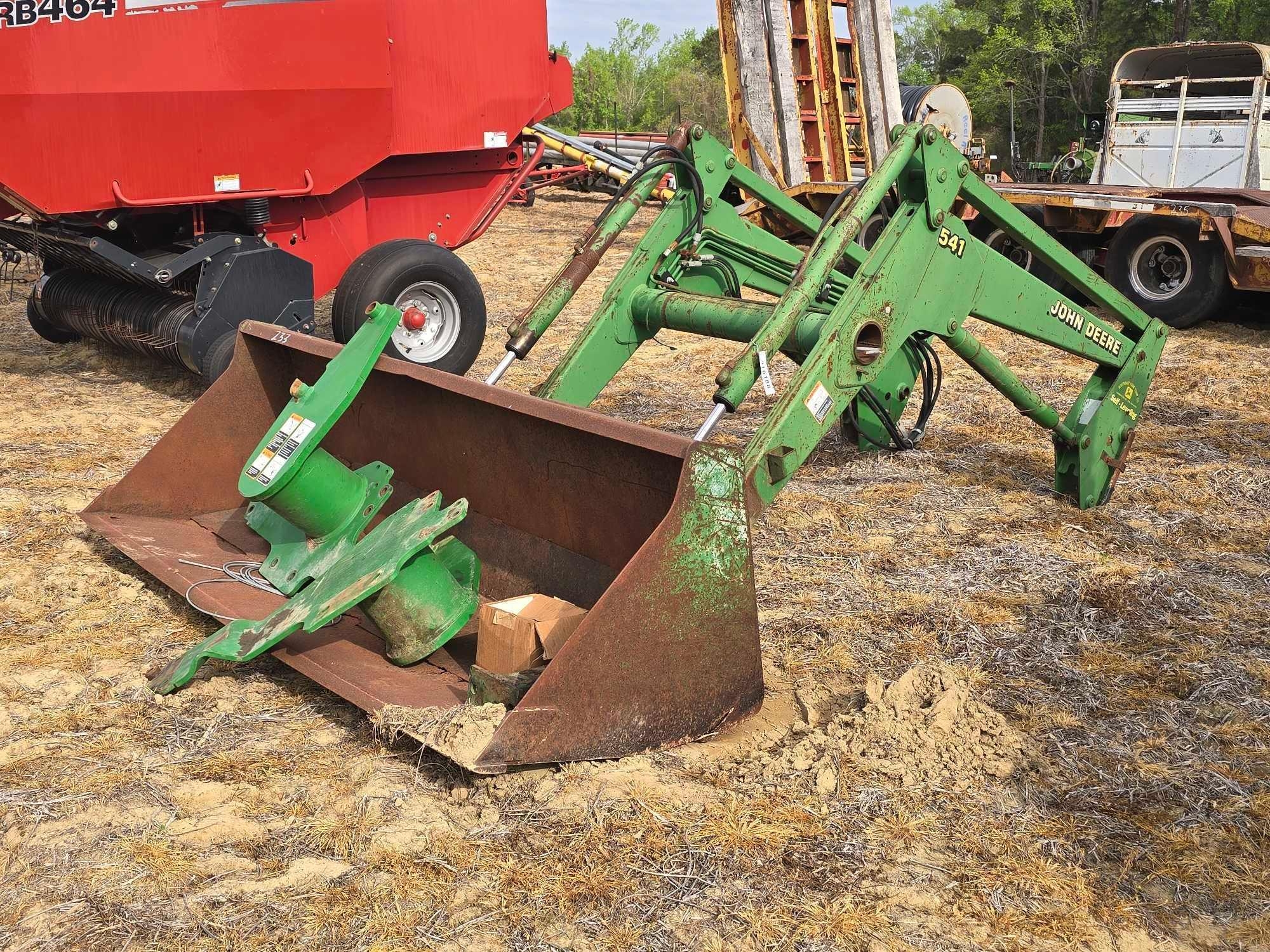 JOHN DEERE 541 QUICK ATTACH SELF LEVELING LOADER (A64278)