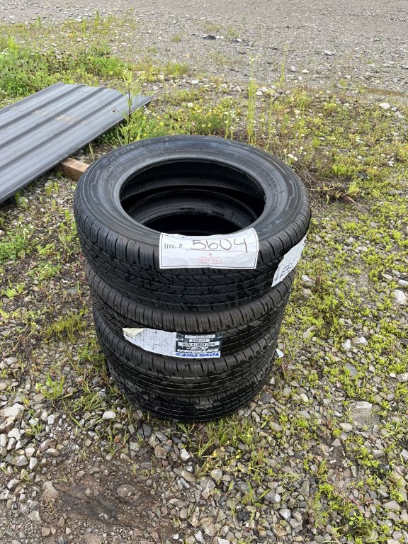 4 new Toyo Tires 205/60/16 (A47371)