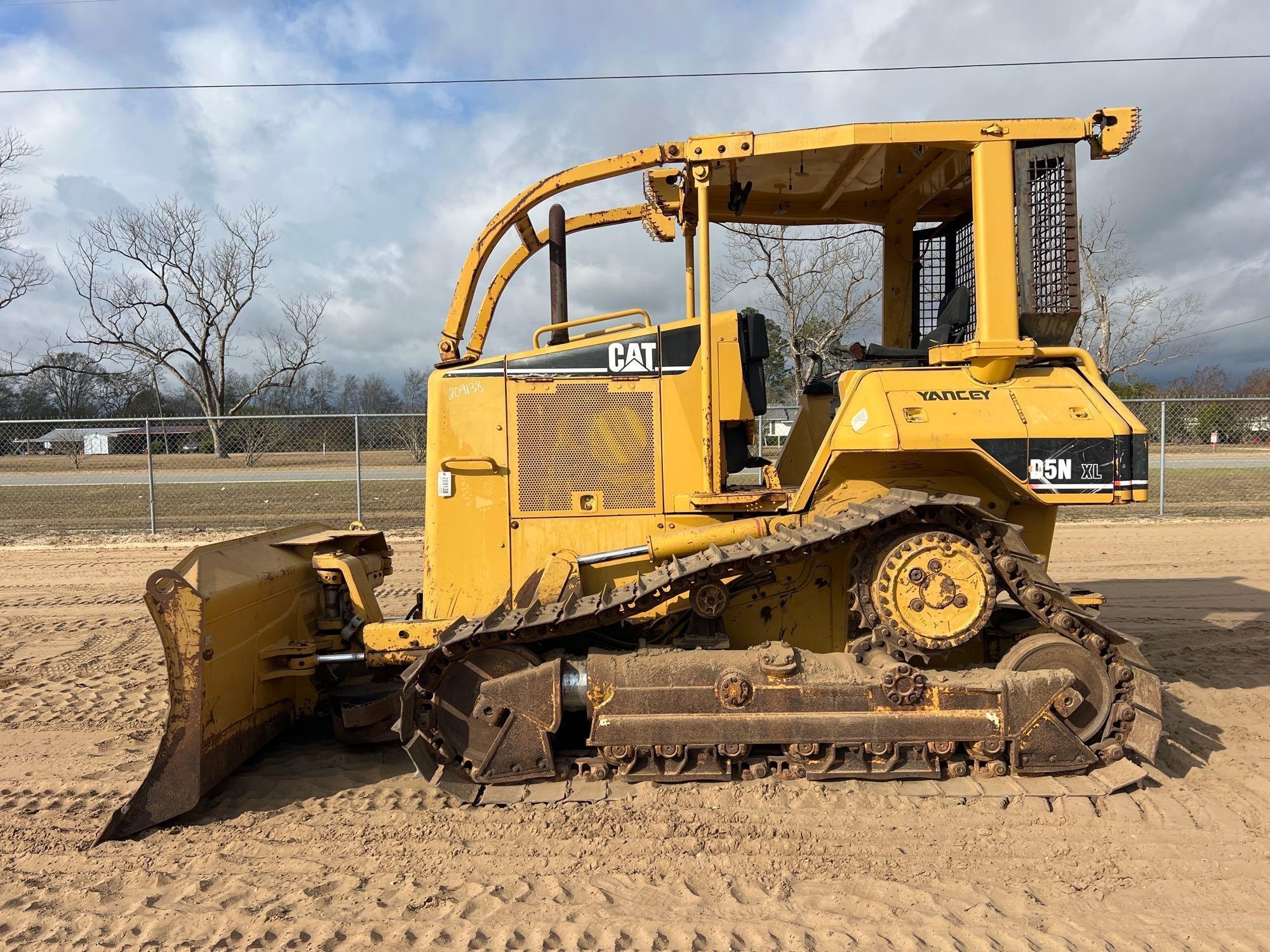2004 CATERPILLAR D5N XL HIGH TRACK CRAWLER DOZER (A60429)