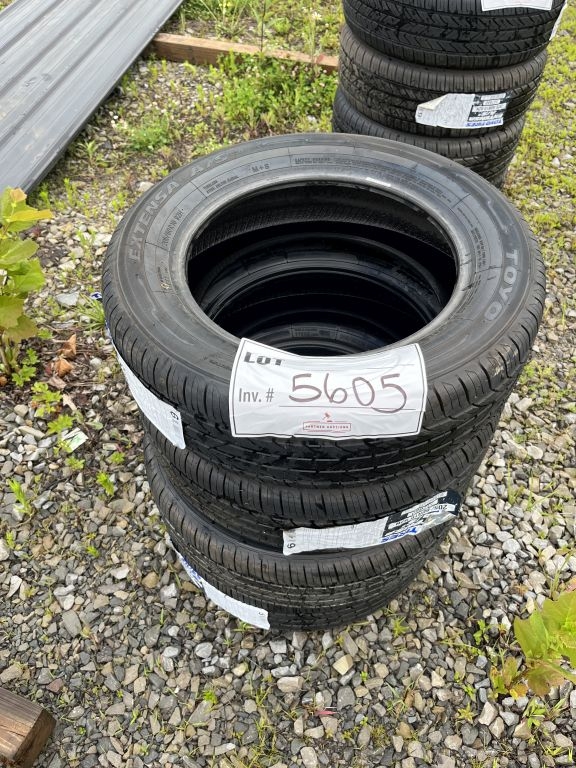 4 New Toyo Tires 205/60/16 (A47371)