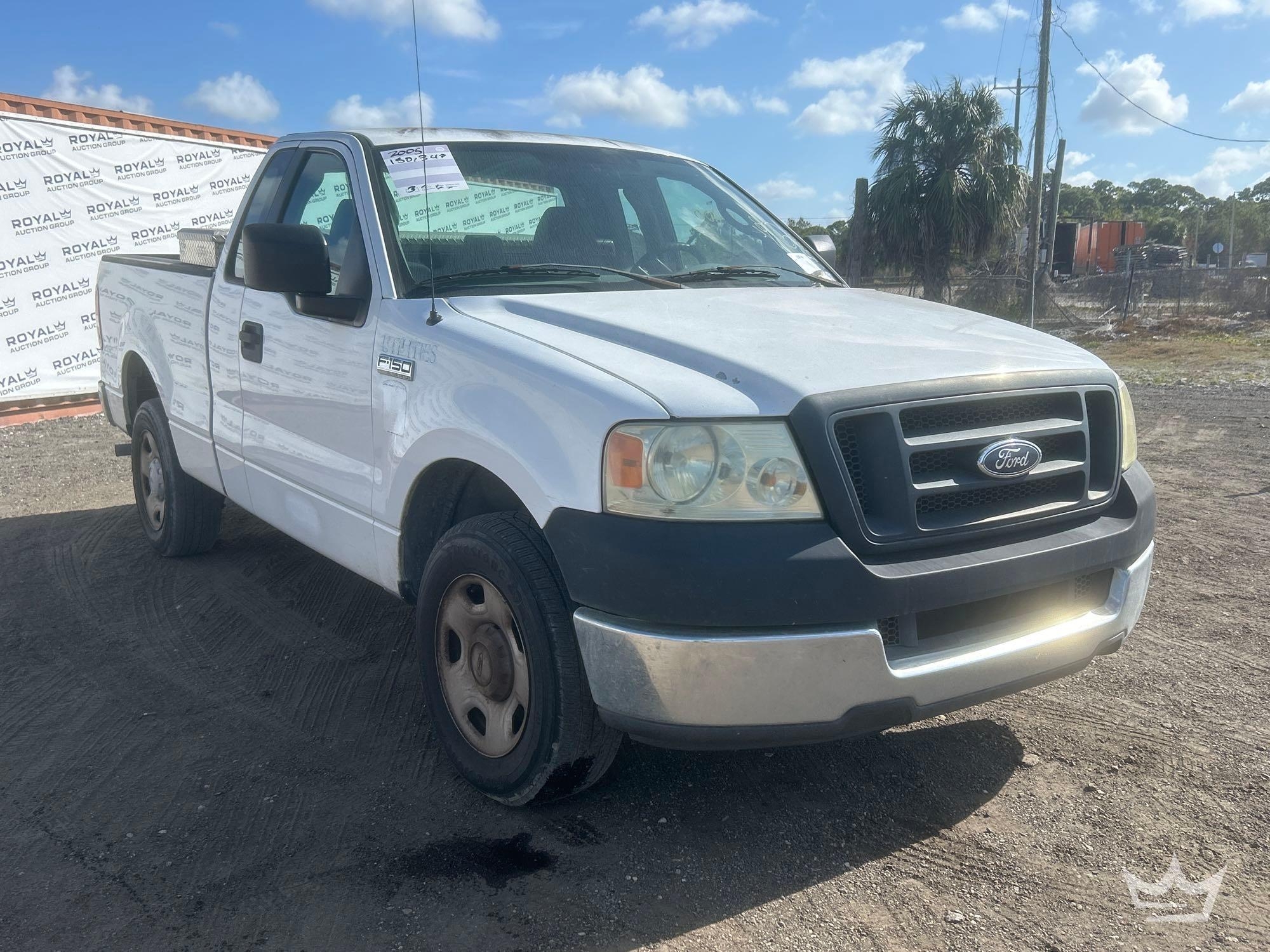 2005 Ford F-150 Ext Cab Pickup Truck (A61573)