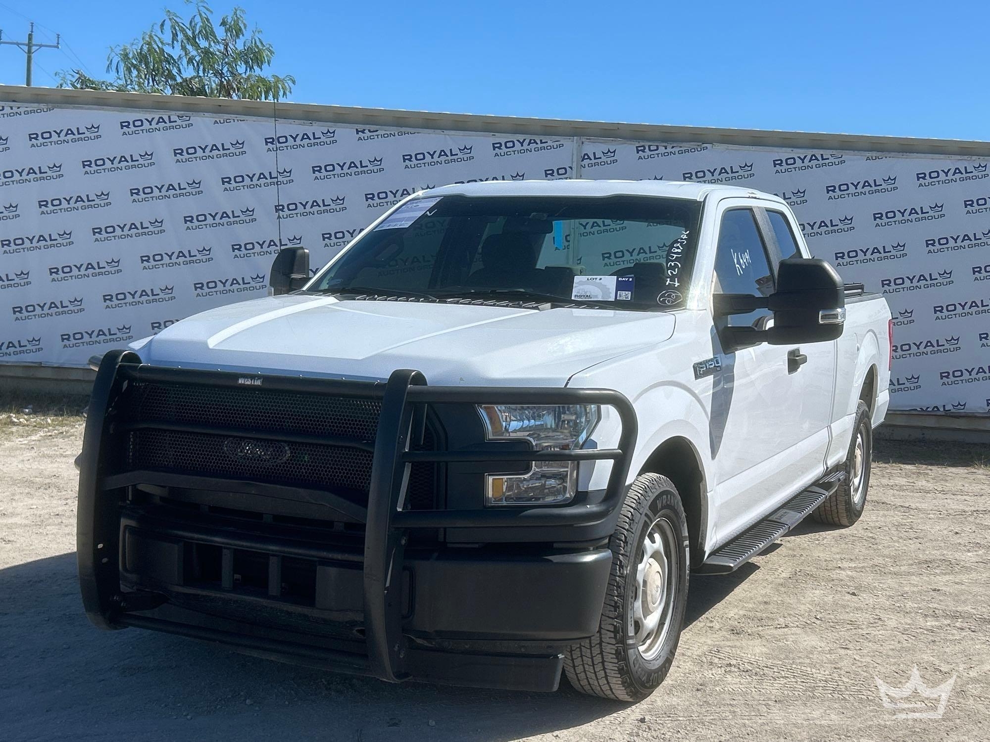2017 Ford F-150 Ext. Cab Pickup Truck (A61572)