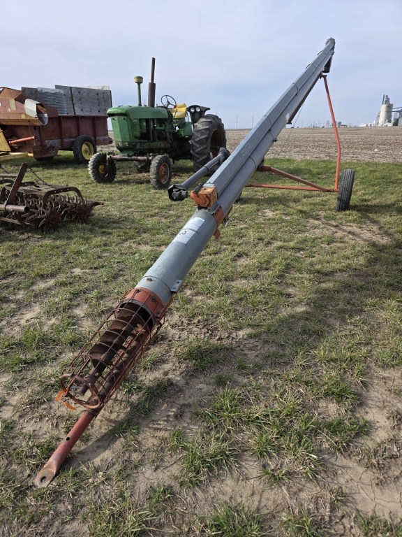 Hutchinson 8 x 32 Truck Auger (A66408)