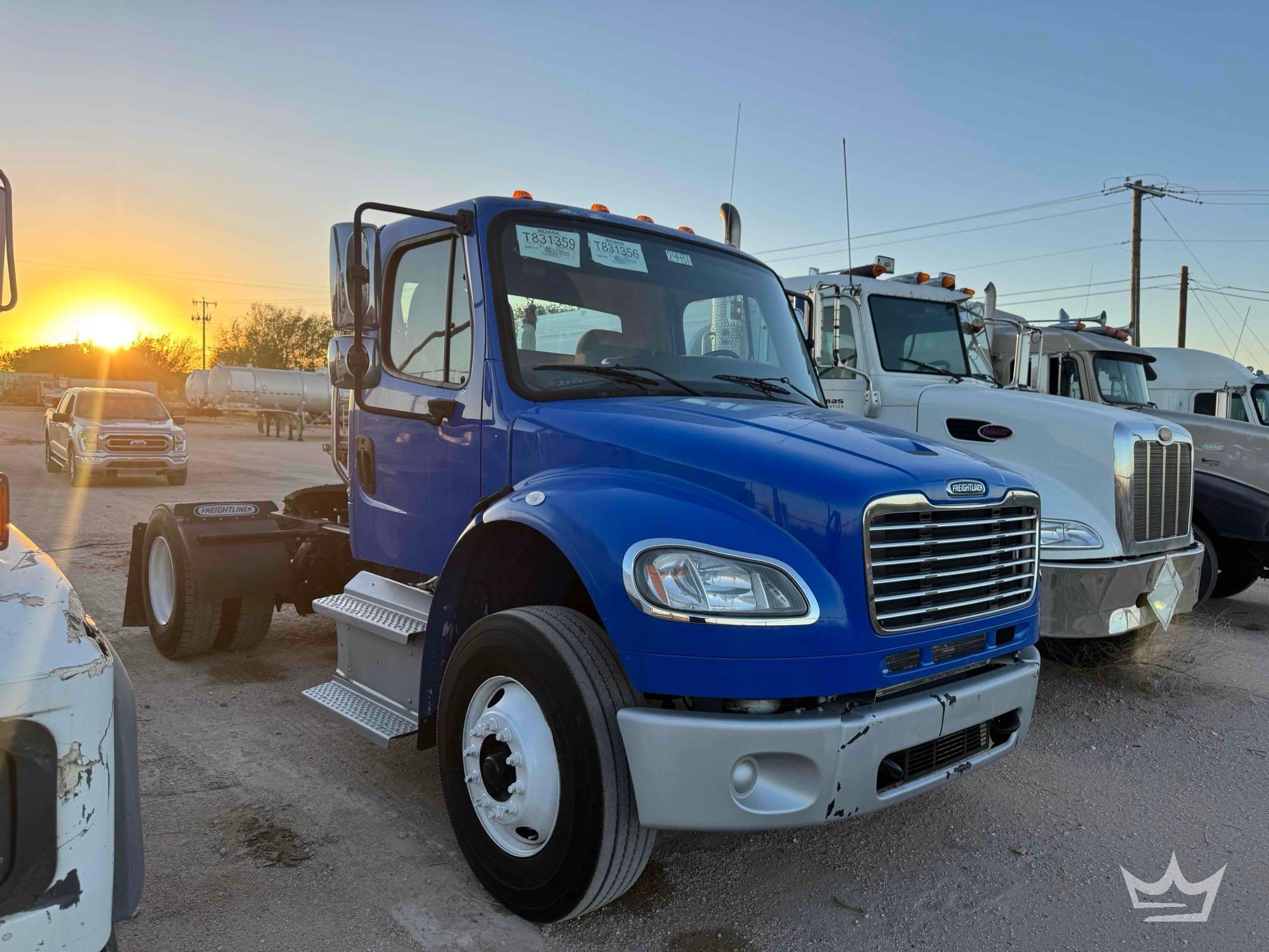 2016 Freightliner M2 106 S/A Day Cab Truck Tractor (A64194)