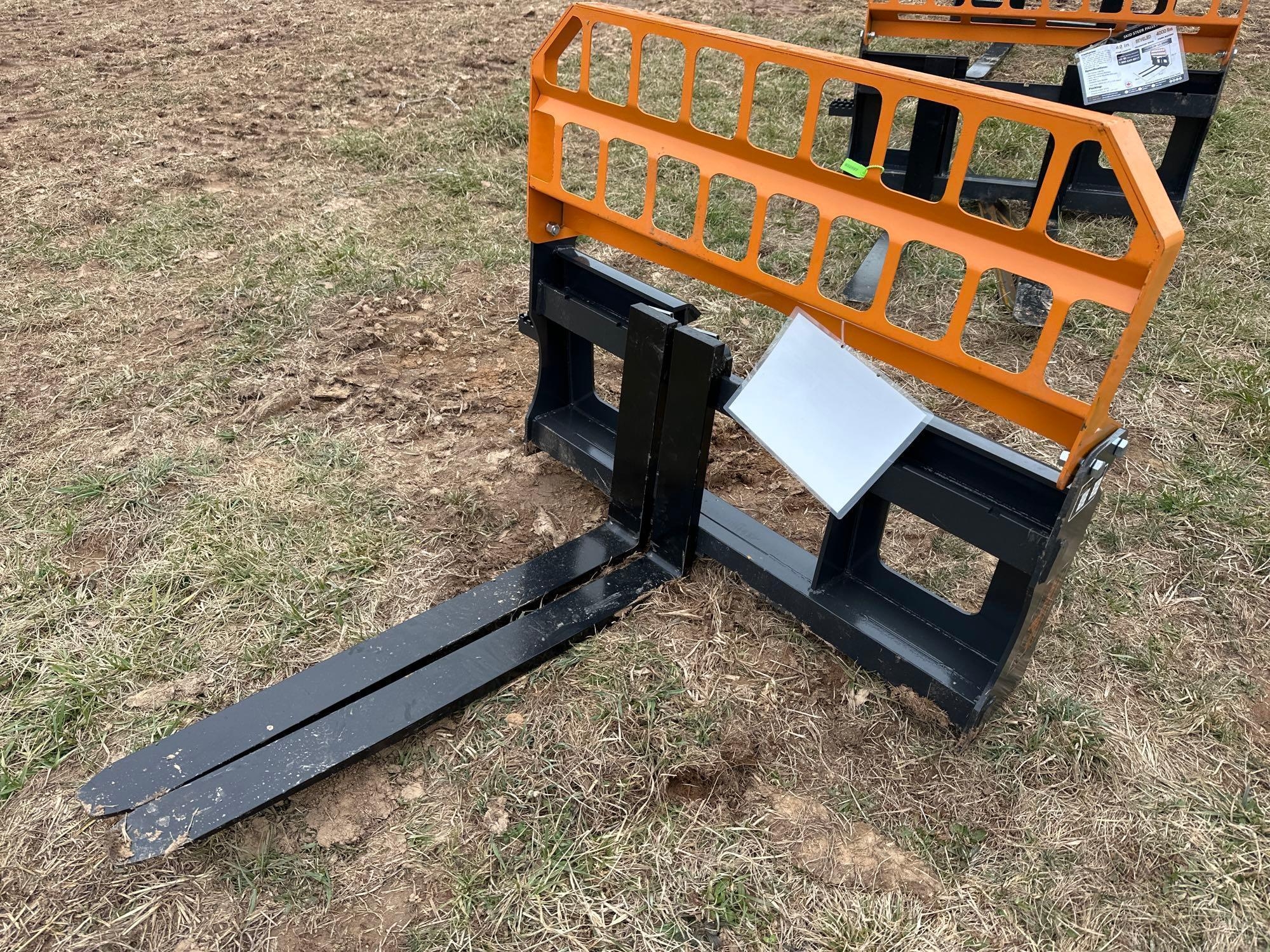 New/Unused Landhonor Quick Attach Pallet Forks (A61166)