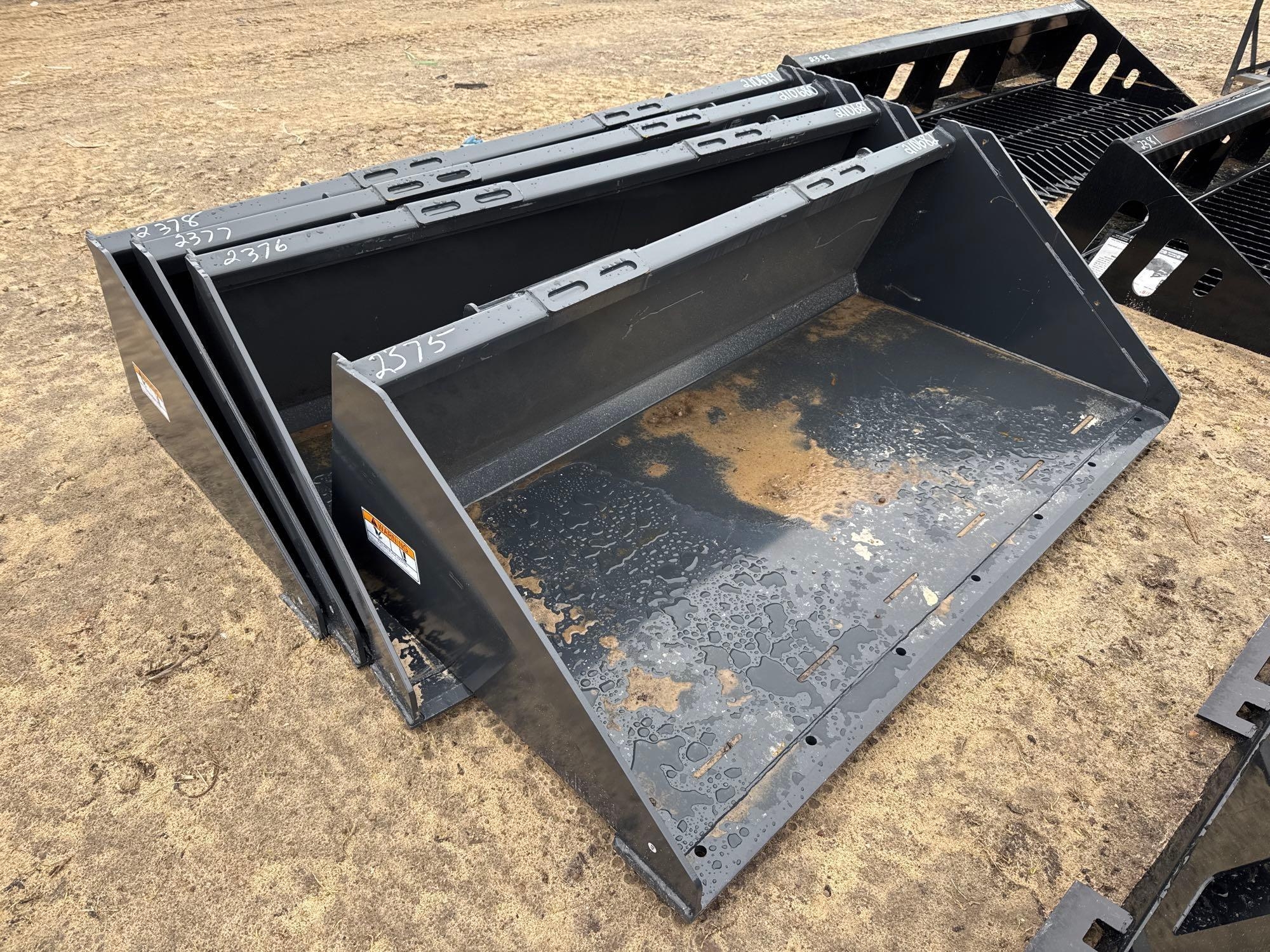 UNUSED WOLVERINE TDB-11-66W 66" QUICK ATTACH BKT (A62131)