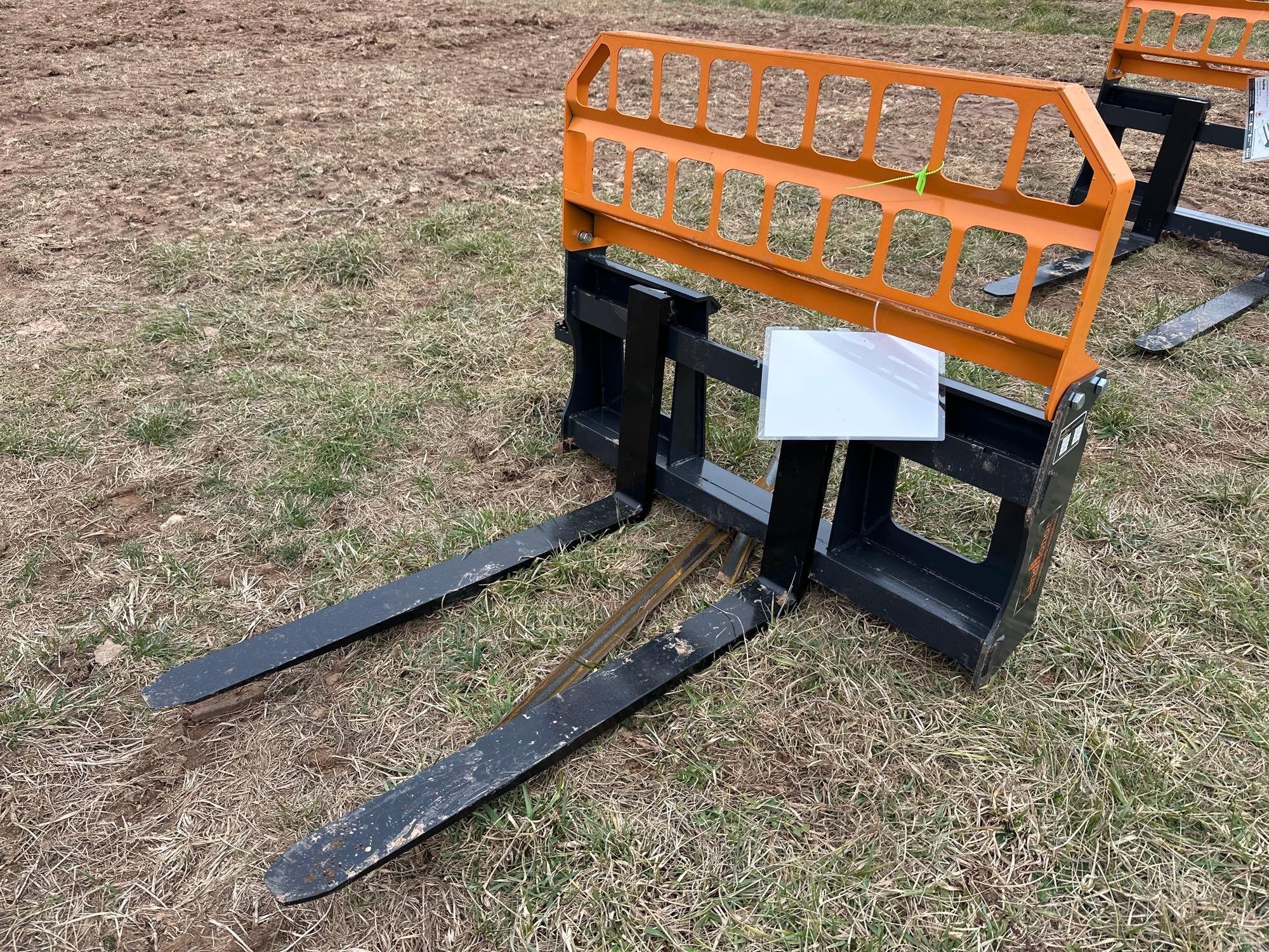 New/Unused Landhonor Quick Attach Pallet Forks (A61166)