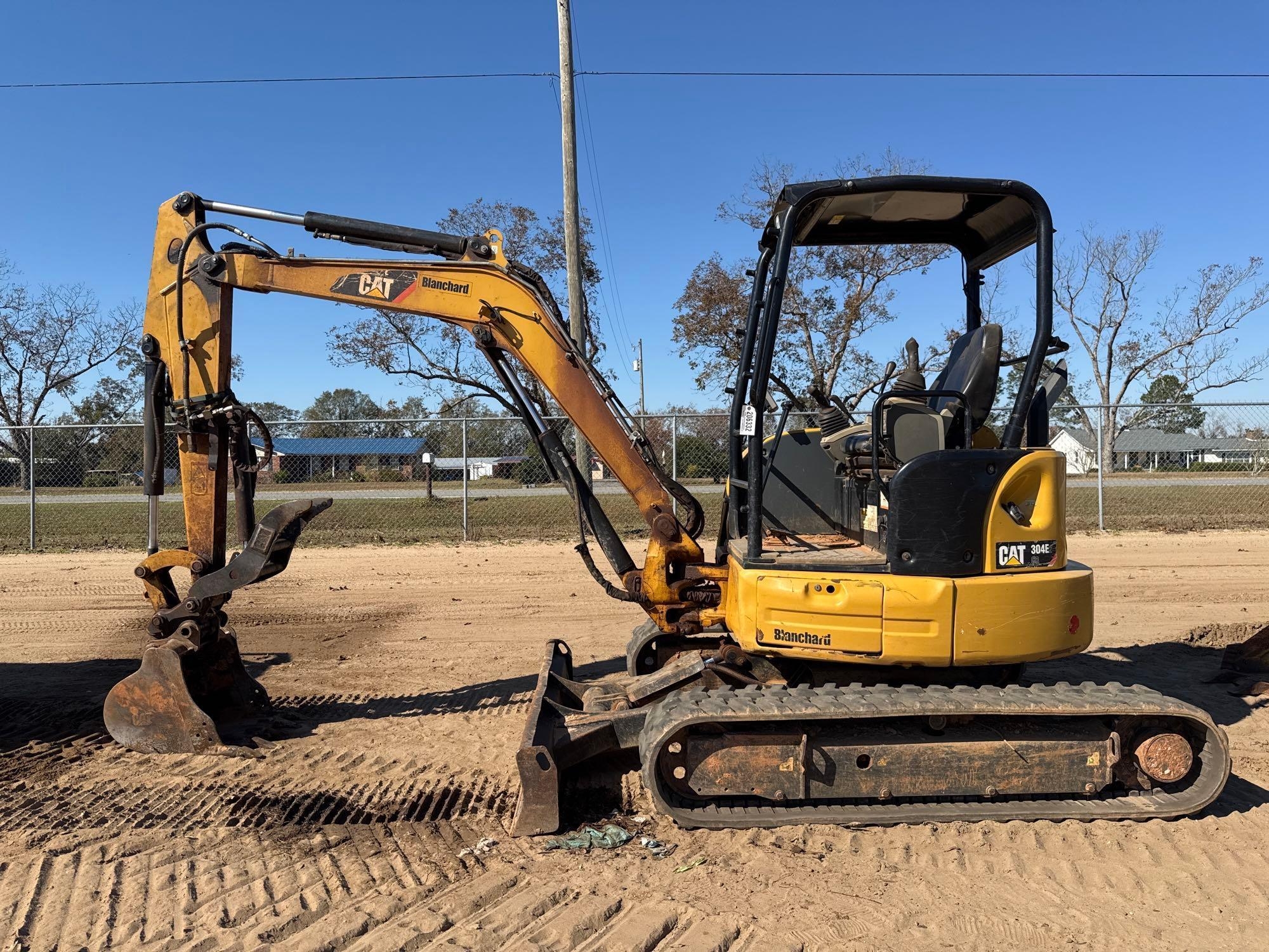 2016 CATERPILLAR 304E2 EXCAVATOR (A52709)