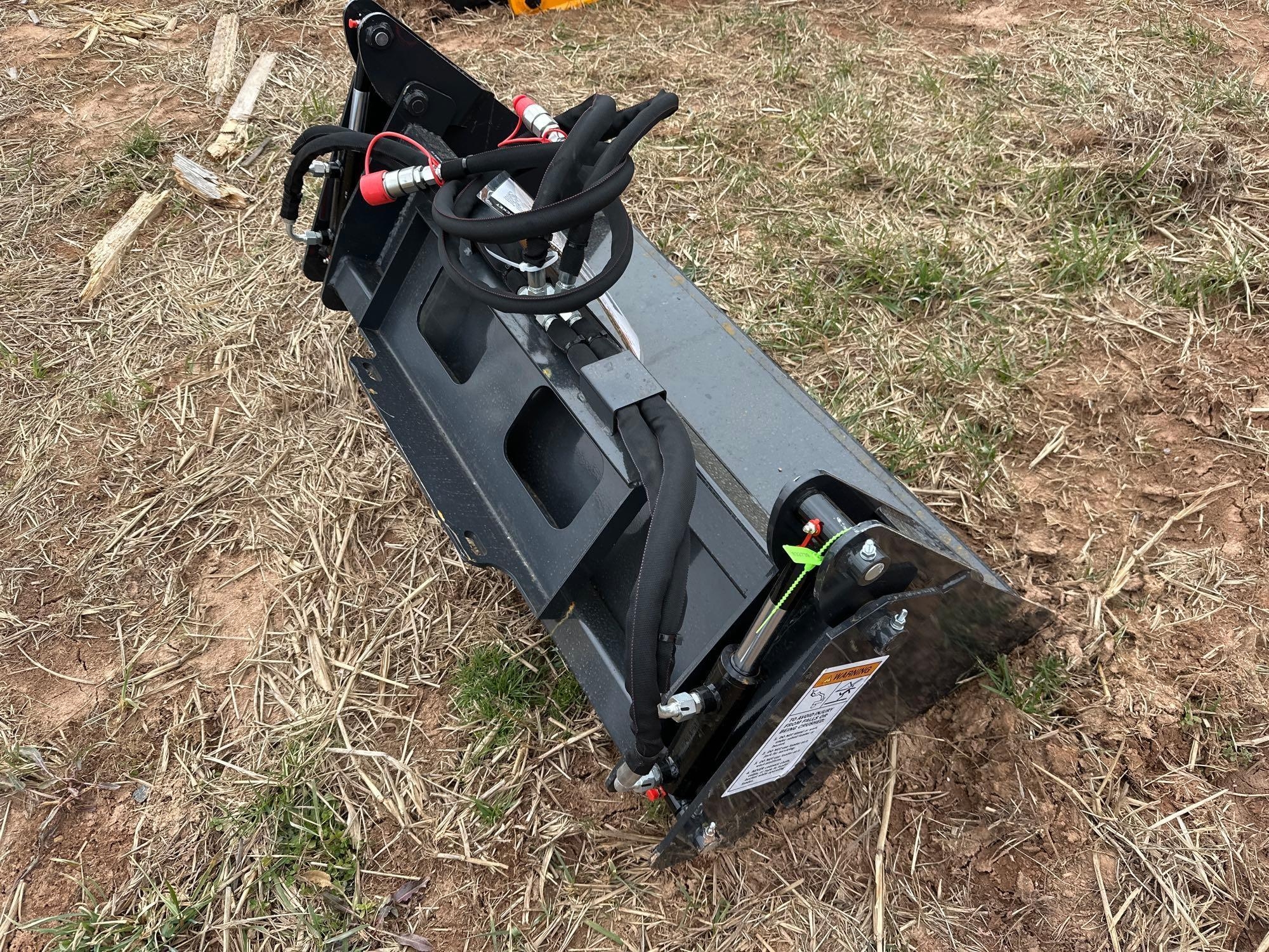 New/Unused Wolverine Mini Skid Steer 3 in 1 Bucket (A61166)